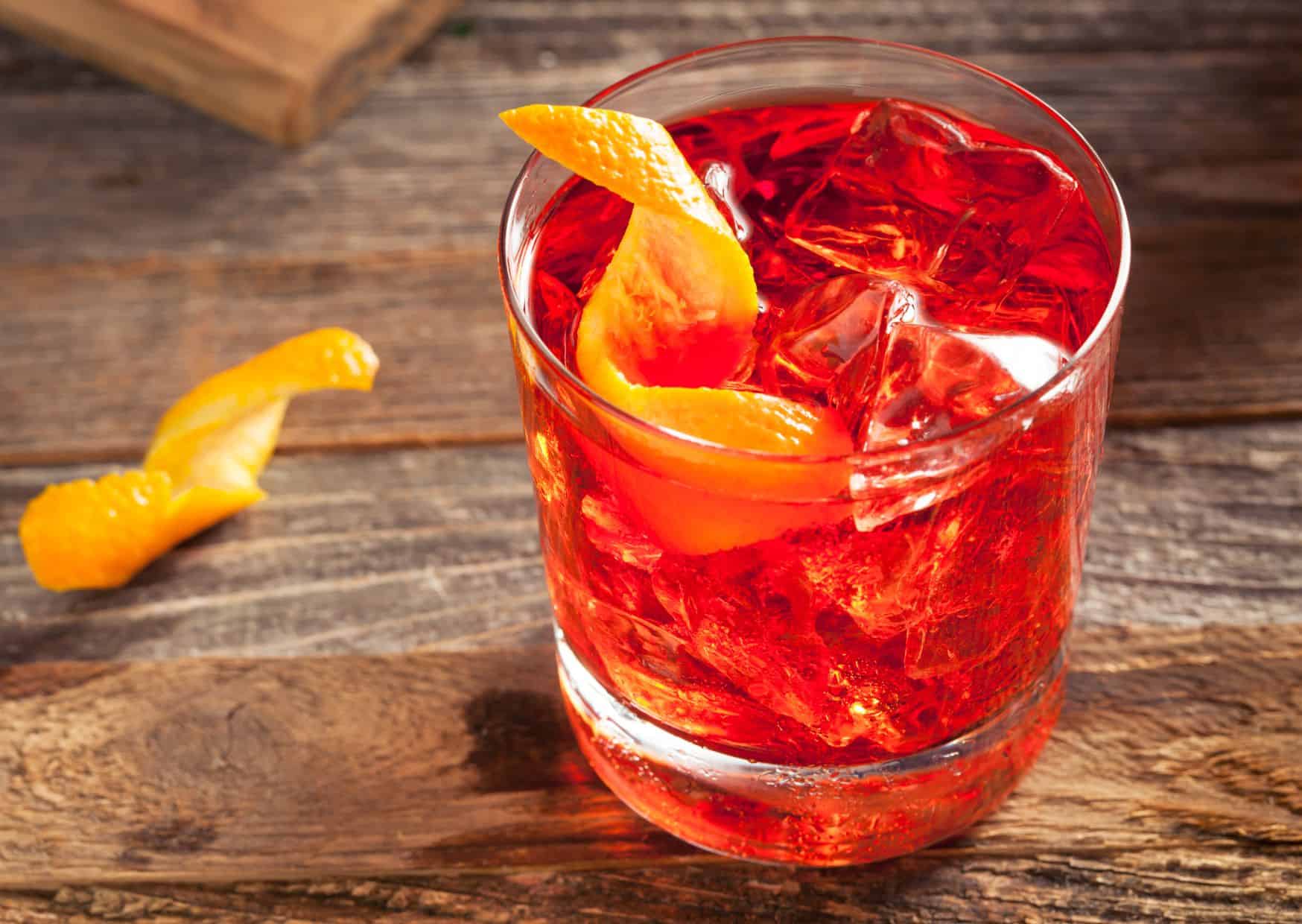 Stop Making Basic Negronis: How To Make A Negroni That Tastes Like An Italian Bar Classic 5 How To Make Negroni Cocktail (Recipe Guide)