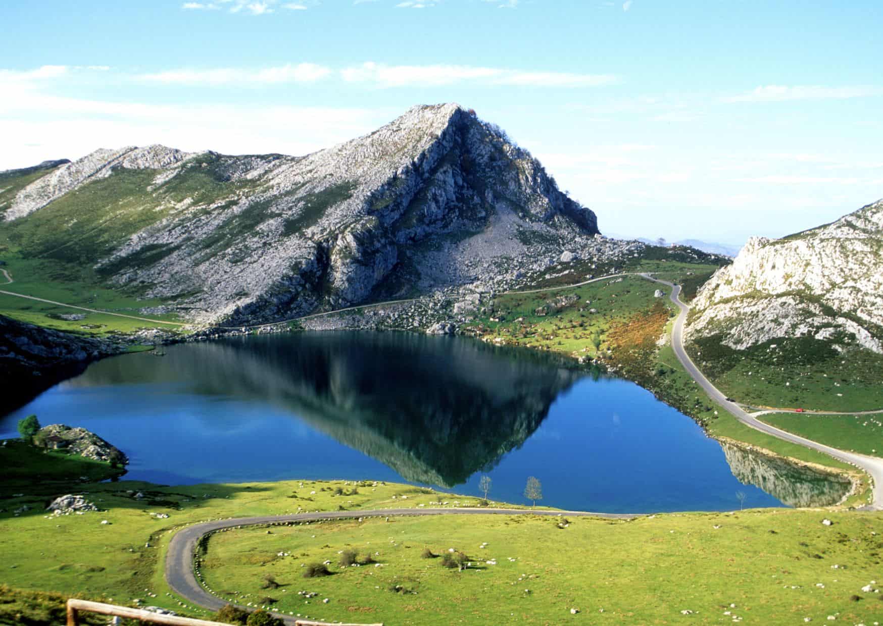 40 Surprising Facts About Spain That Will Change How You See the Country 9 40 Quick Facts About Spain That You Didn't Know, 10 Unbelievable Experiences In Spain That You Can't-Miss, Picos de Europa