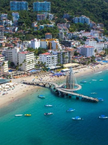 Looking To Move In And Travel? Why Everyone’s Packing Up and Moving to These Destinations, Looking To Move In And Travel? Why Everyone’s Packing Up and Moving to These Destinations, 9 Best Tropical Places for Living That Make You Fall In Love, 6 Tourist Traps to Avoid in Puerto Vallarta And How To Avoid Them