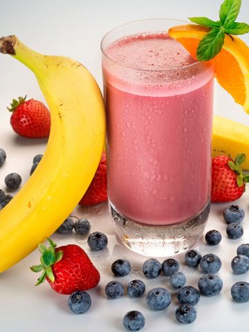 How To Make Strawberry Banana Smoothie (Recipe Guide) Tips And Calories