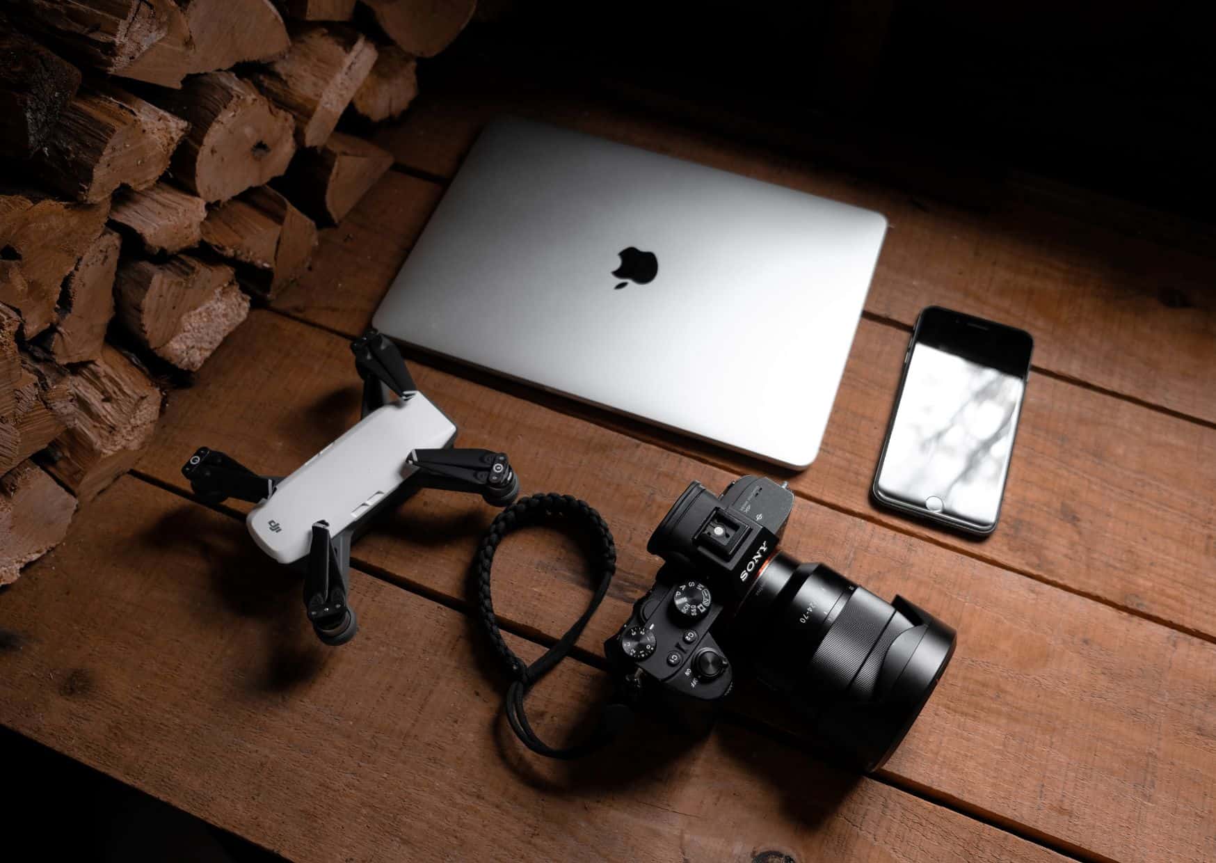 10 Genius Travel Gadgets That Make Everything Easier 1 Travel Gadgets You Must Pack On Your Next Trip