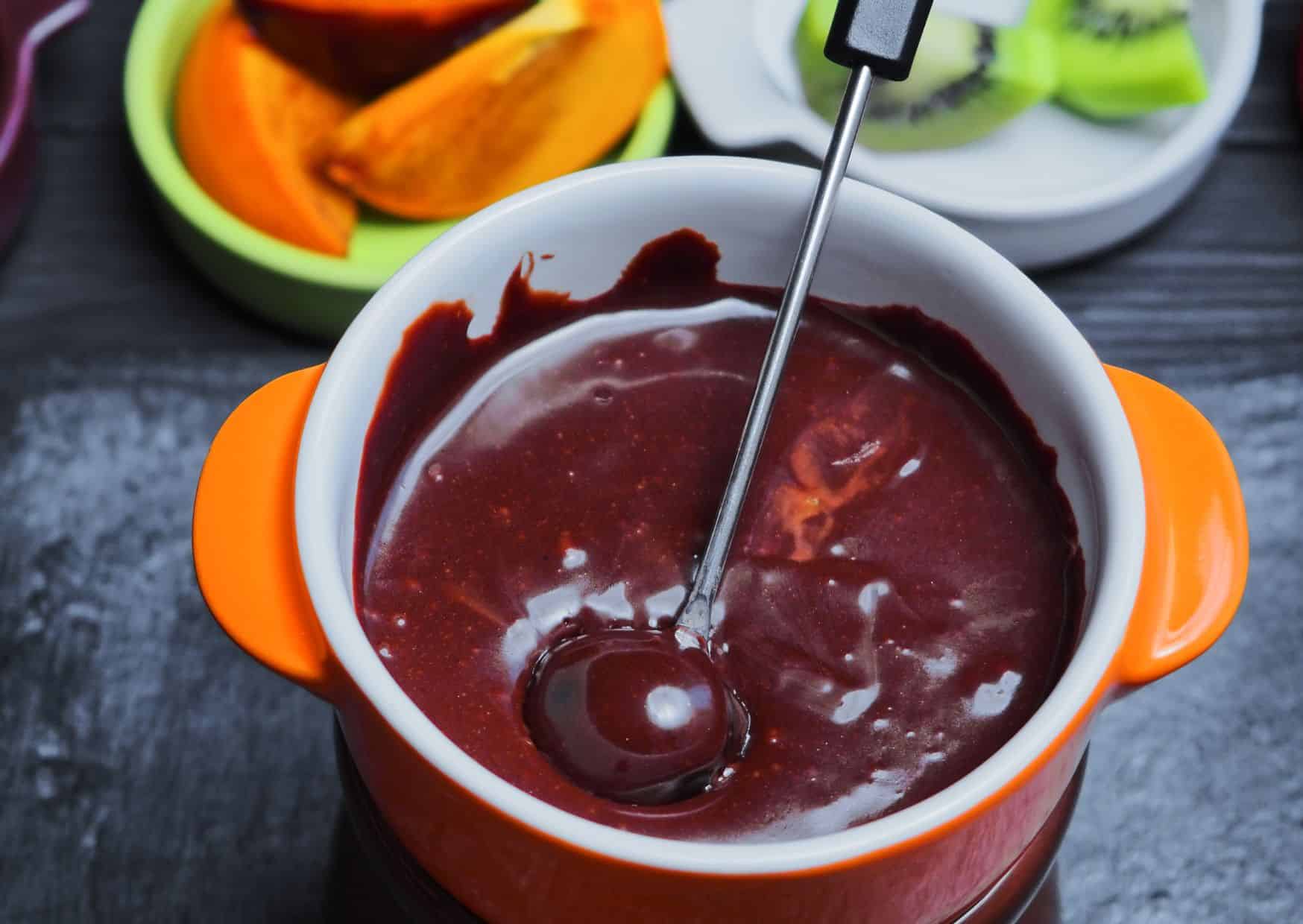 Easy Romantic Dinner Ideas That Feel Expensive: Romantic Dinner Recipes That Won’t Stress You Out 4 Chocolate Fondue,