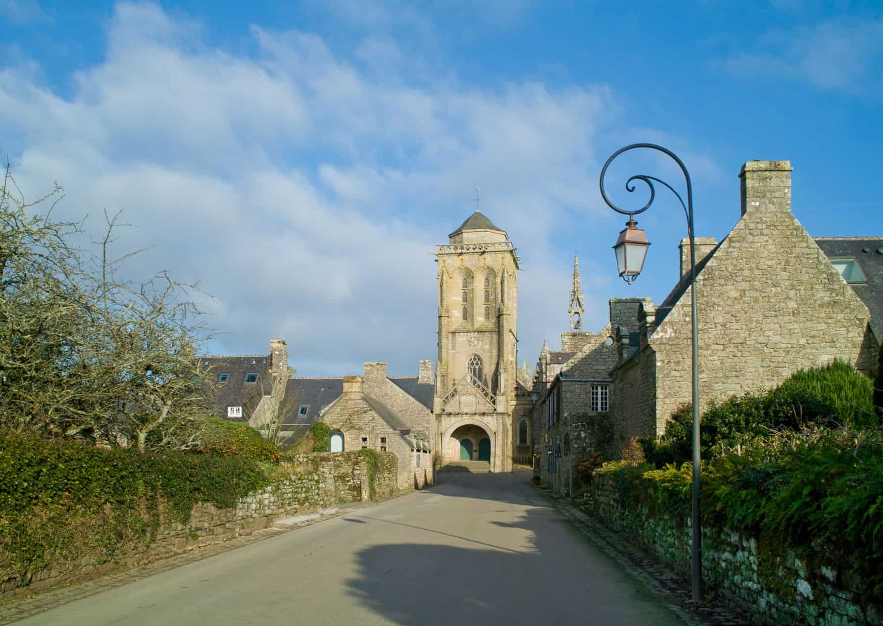 7 Hidden French Towns More Beautiful Than Paris (But No One Talks About Them) 6 Locronan,