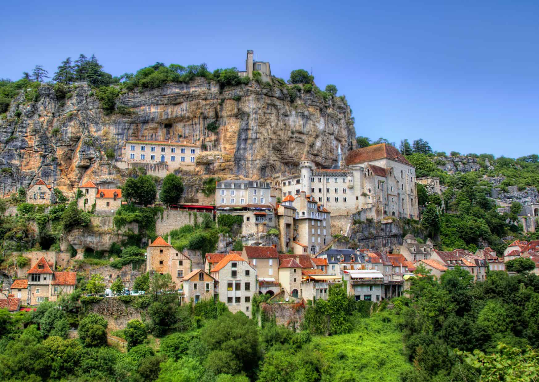 7 Hidden French Towns More Beautiful Than Paris (But No One Talks About Them) 2 7 Most Beautiful Towns in France That You Never Heard About