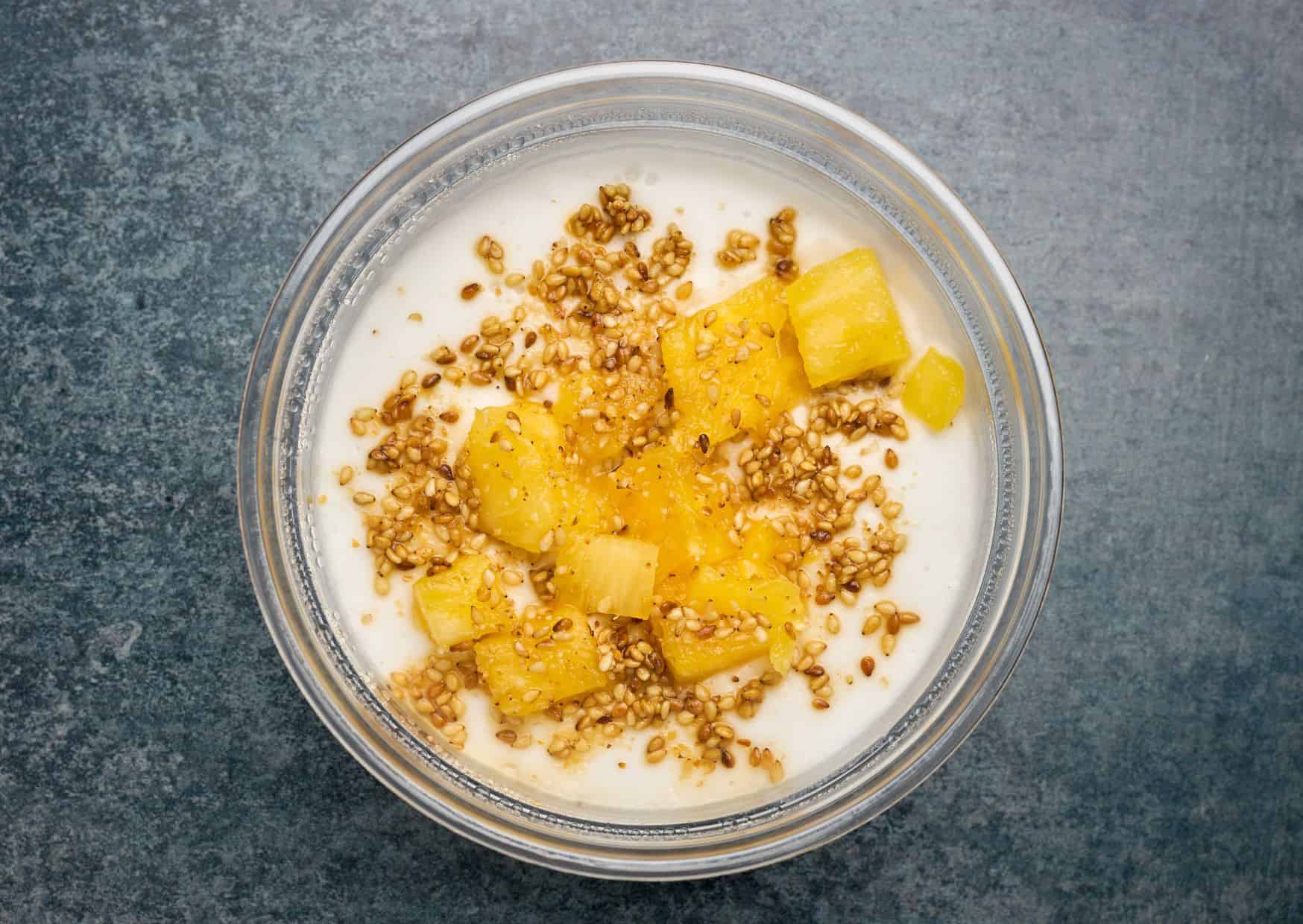 How to Make Haupia: Easy Hawaiian Coconut Dessert 4 How To Make Haupia (Recipe Guide)