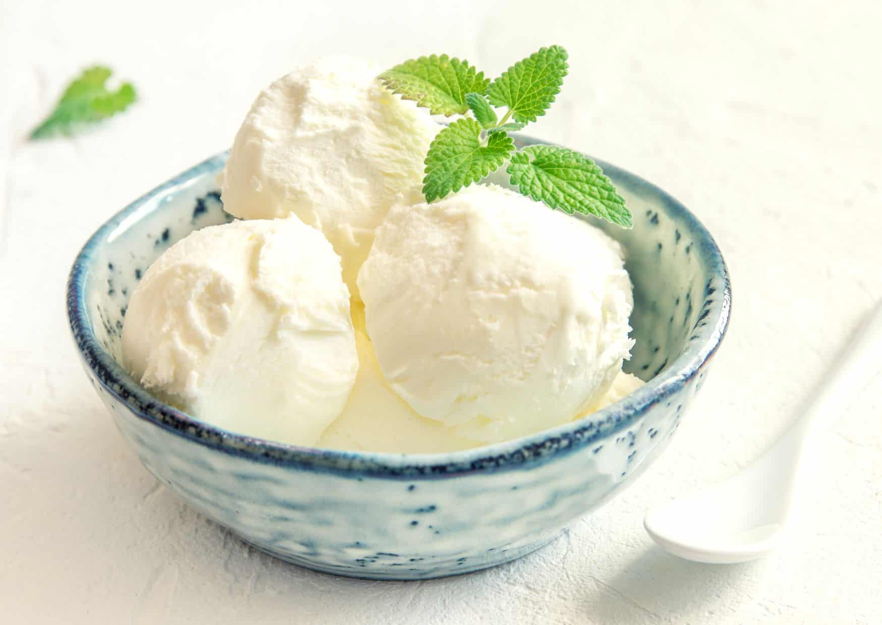 Stop Buying Ice Cream: How to Make Creamy Homemade Ice Cream With or Without a Machine 1 How To Made Homemade Ice Cream (Recipe Guide) Tips And Calories