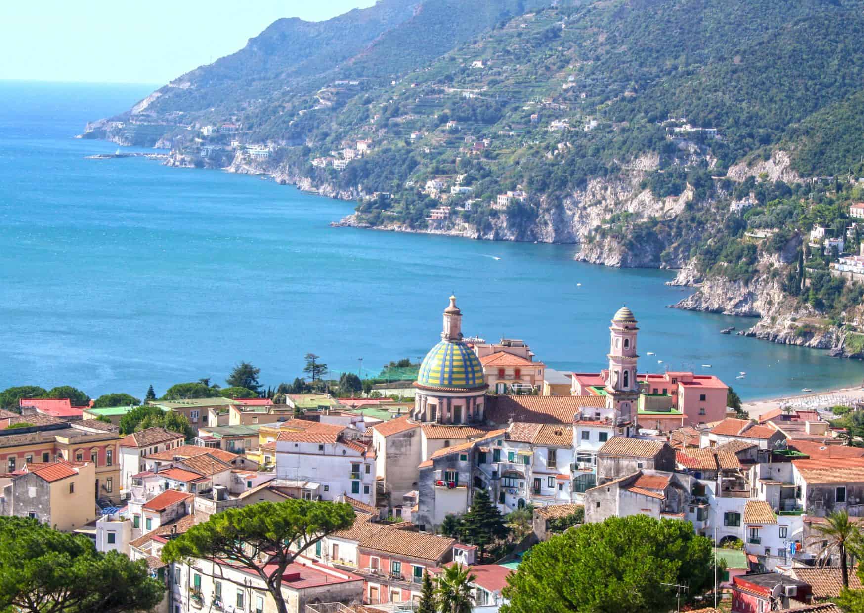 These 20 Countries Are Perfect for Abroad Dating and Real Connections 2 20 Top Countries in the World to Meet and Date New People: Ultimate Guide