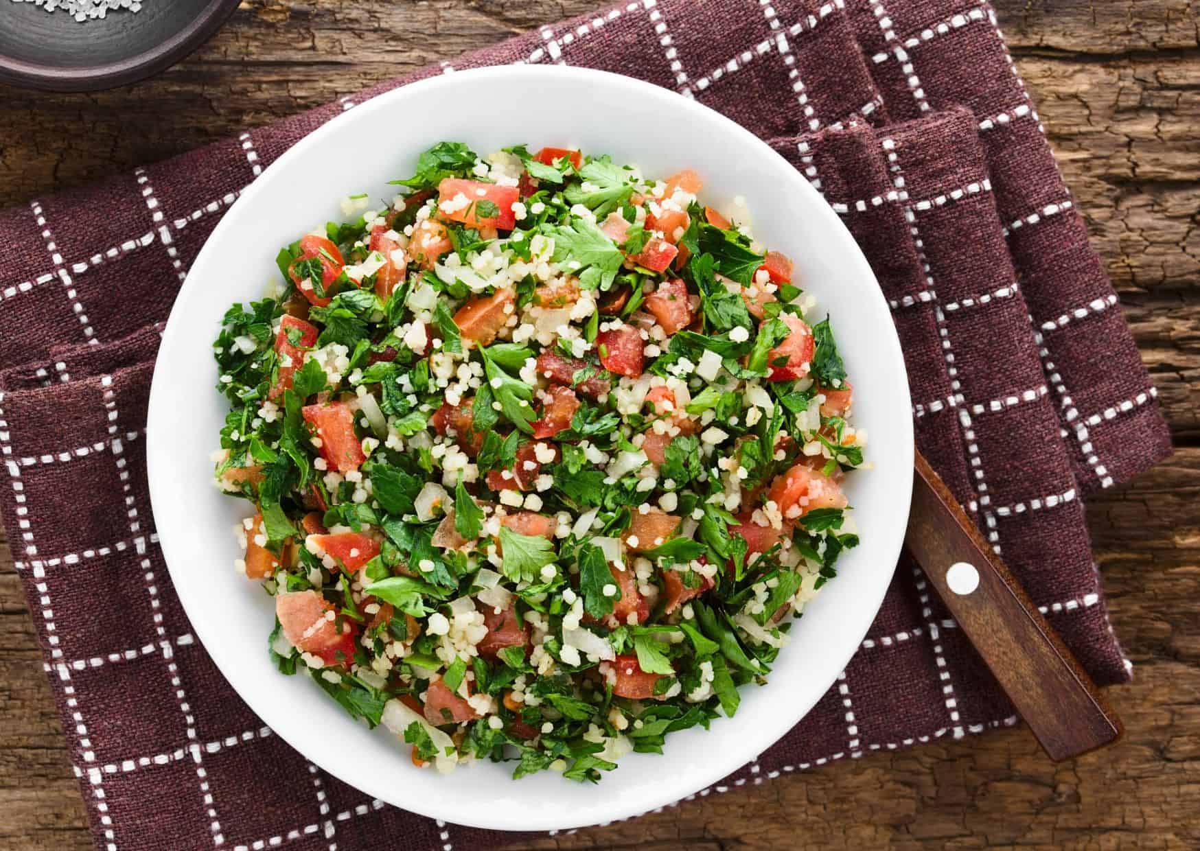 Americans Treat Tabbouleh Like Couscous Salad: How to Make Authentic Lebanese Tabbouleh 1 How To Make Homemade Lebanese Tabbouleh (Recipe Guide)