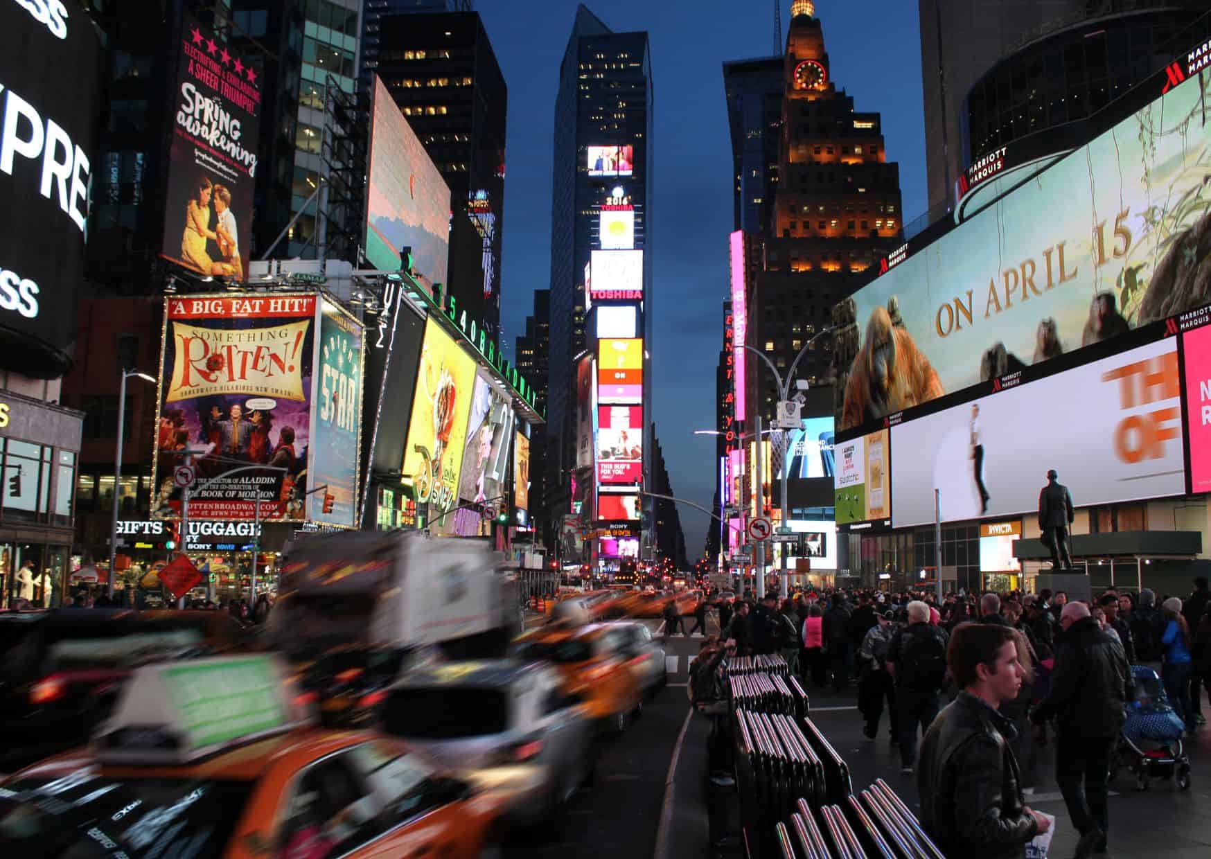 Travelers Dream About These Places Then Regret Going: 11 Most Overrated Travel Experiences in the World 2 Most Popular Tourist Traps in New York (Travel Guide)