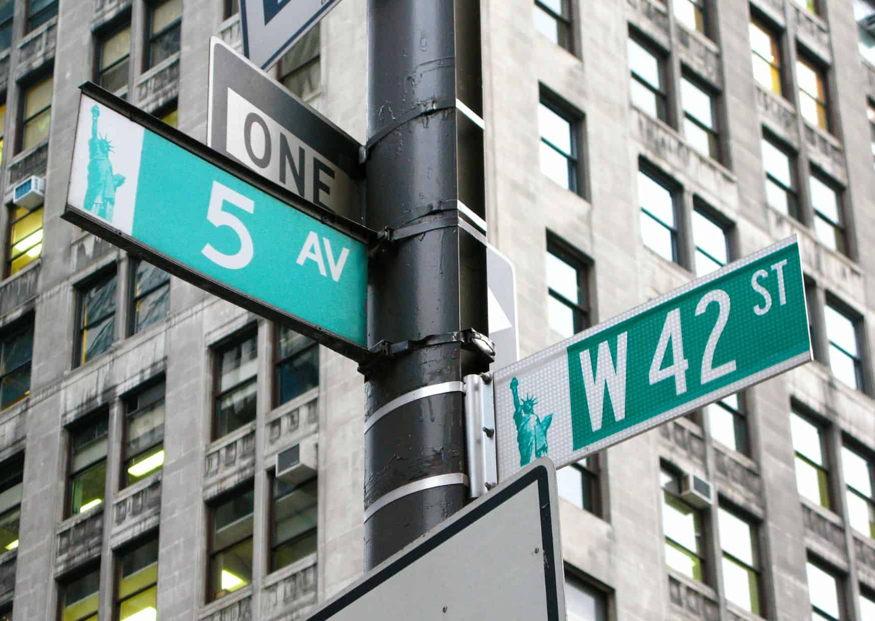 10 Most Popular Tourist Traps in New York And How To Avoid Them 9 Most Popular Tourist Traps in New York (Travel Guide)