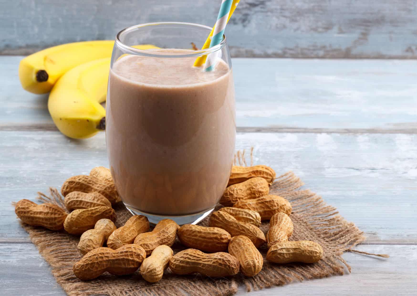 10 Delicious Smoothies That Will Cool You Down This Summer 5 10 Most Delicious Smoothies To Try, Chocolate Peanut Butter Smoothie,