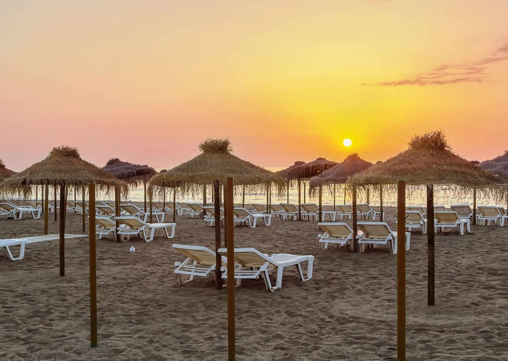 10 Mistakes Tourists Always Make on Spanish Beaches (And How to Avoid Them Like a Local) 2 Mistakes to Avoid on Spanish Beaches