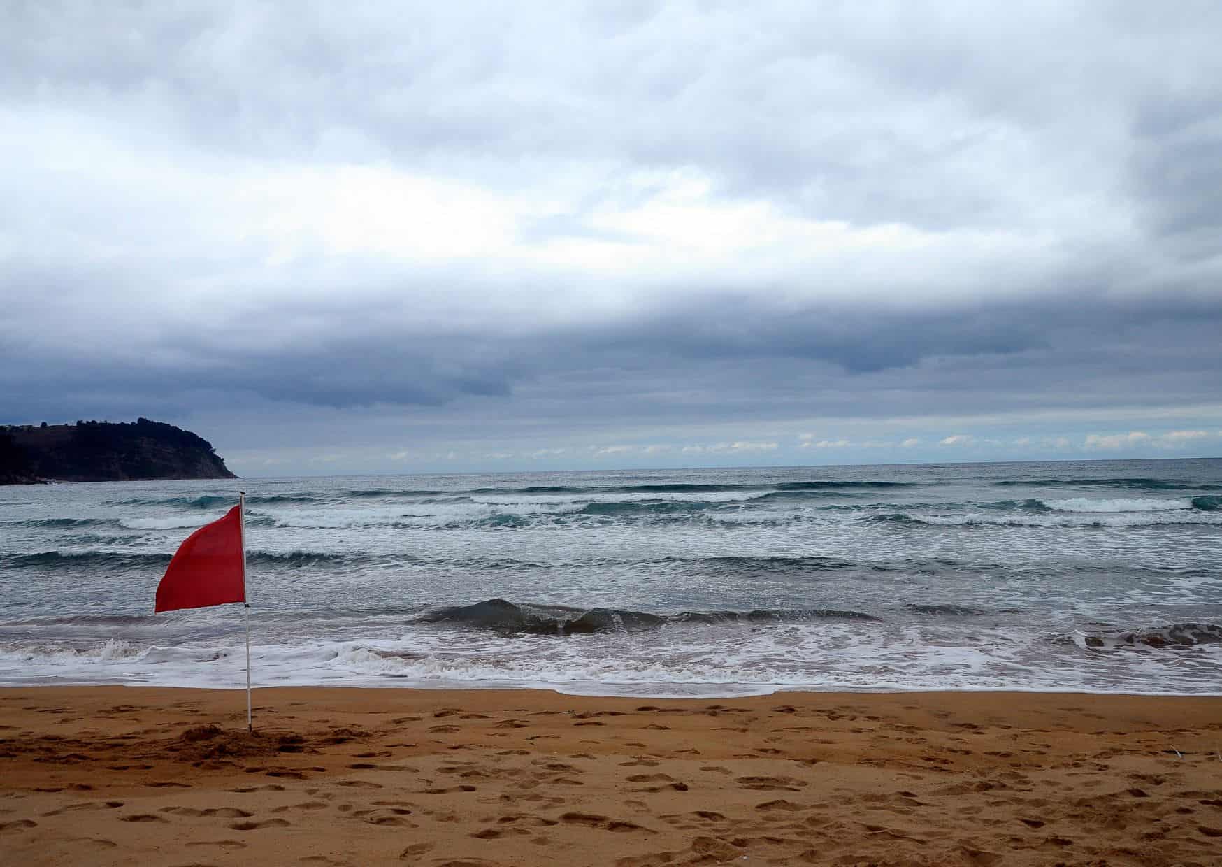 10 Mistakes Tourists Always Make on Spanish Beaches (And How to Avoid Them Like a Local) 5 10 Common Mistakes to Avoid on Spanish Beaches And How to Avoid Them