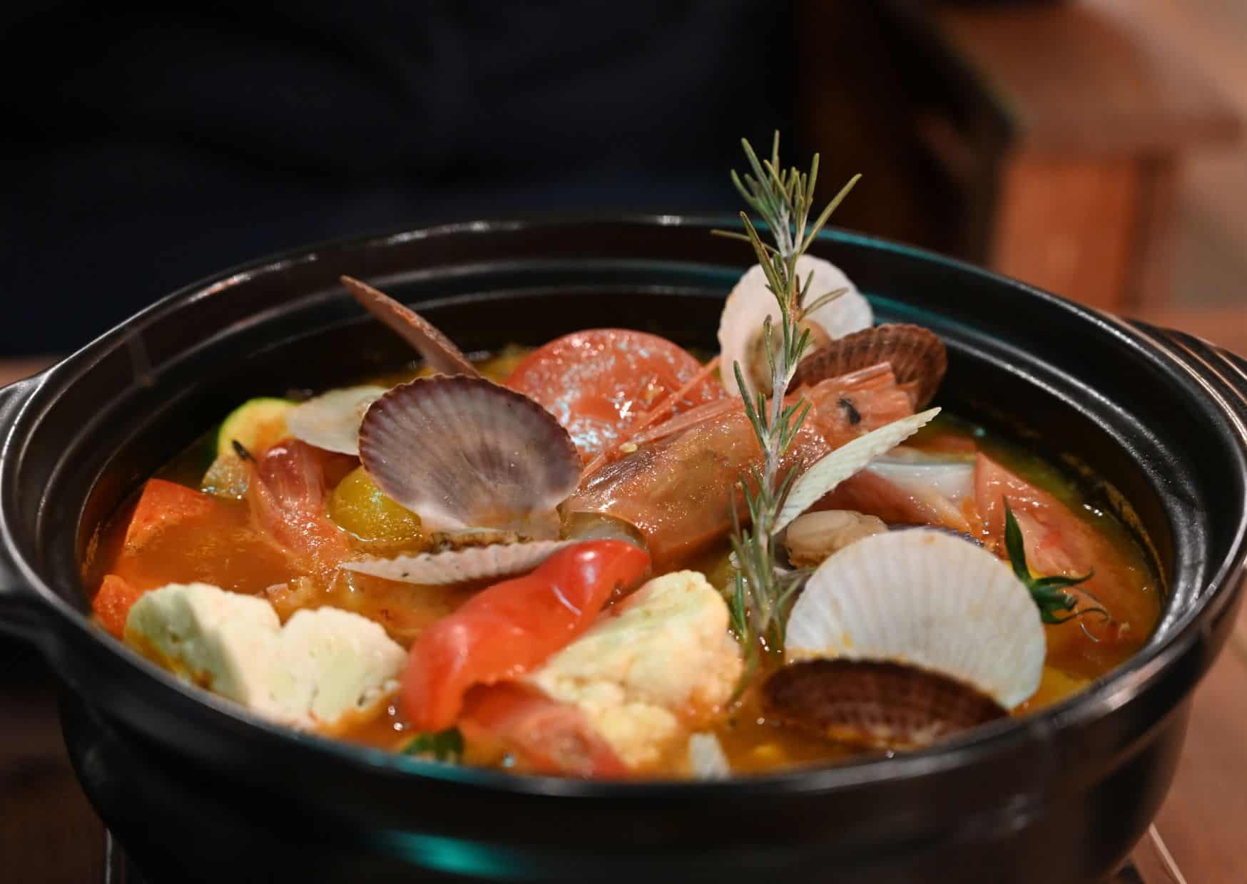 Why Bouillabaisse Is France’s Ultimate Seafood Stew: How to Make Bouillabaisse Without Overcooking the Seafood 5 How To Make Homemade Bouillabaisse (Recipe Guide)