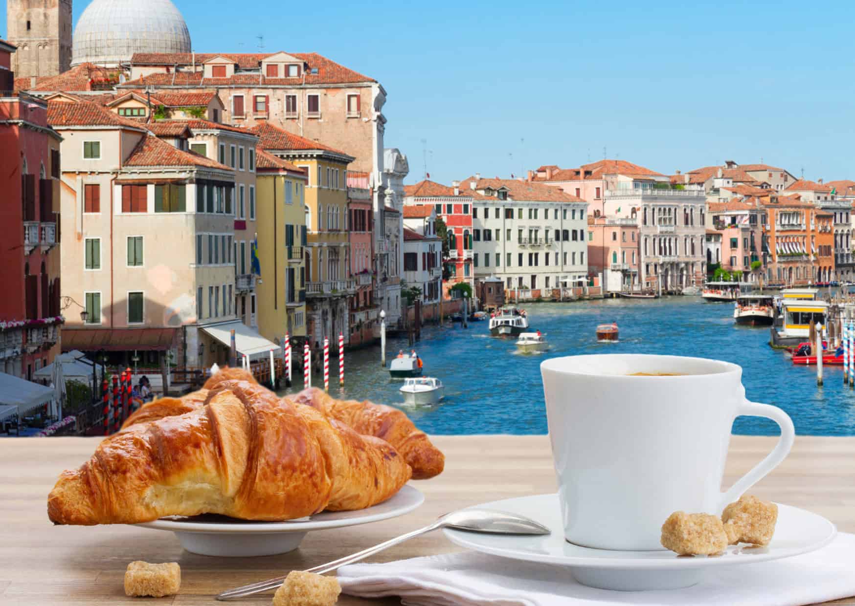 20 Things You Should Never Do in Italy (If You Don’t Want to Offend Locals Instantly) 11 Best Months To Visit Venice: What to Do and What to Eat