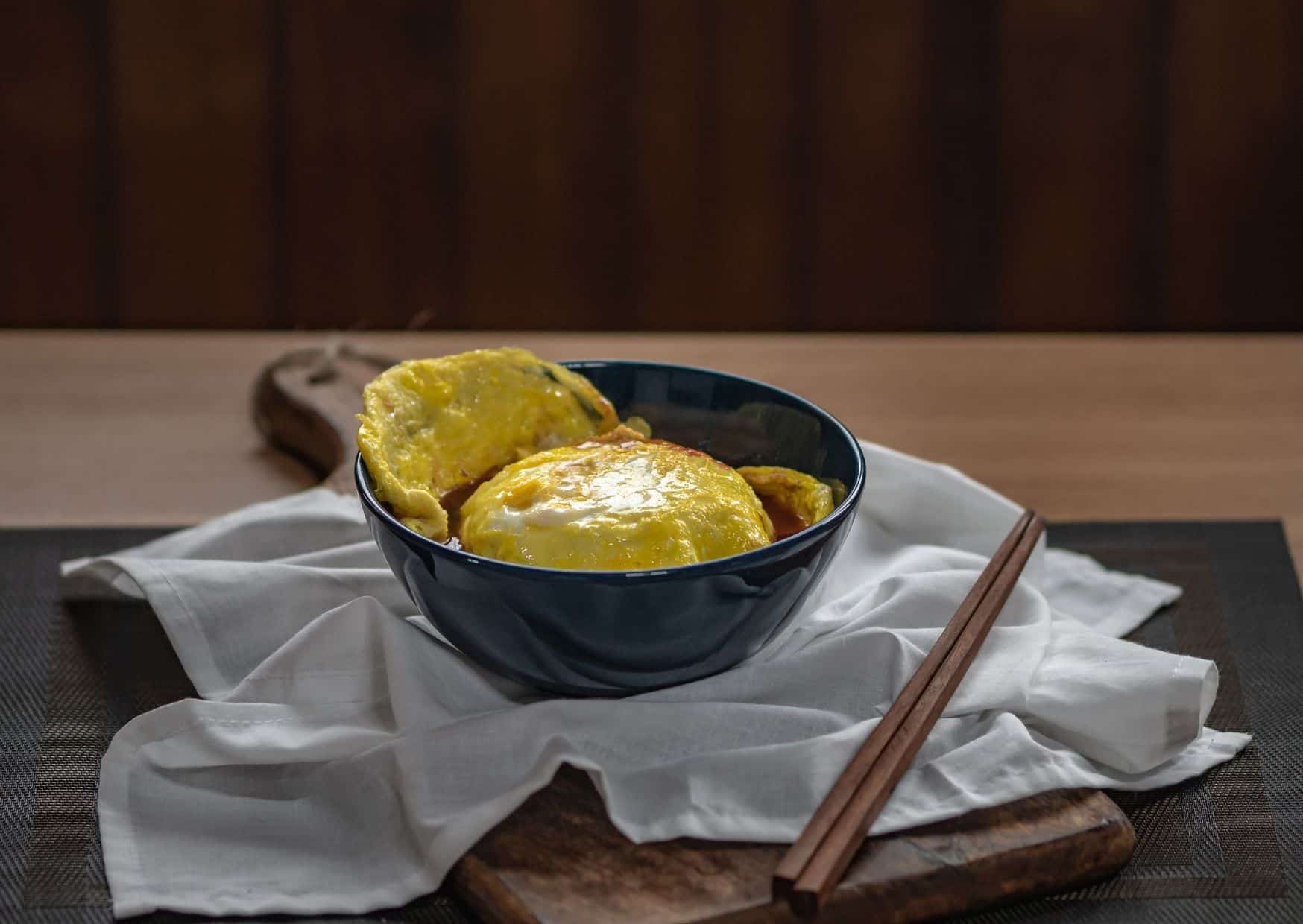 How to Make Omurice Without Breaking the Omelet 4 How To Make Homemade Omurice (Recipe Guide)