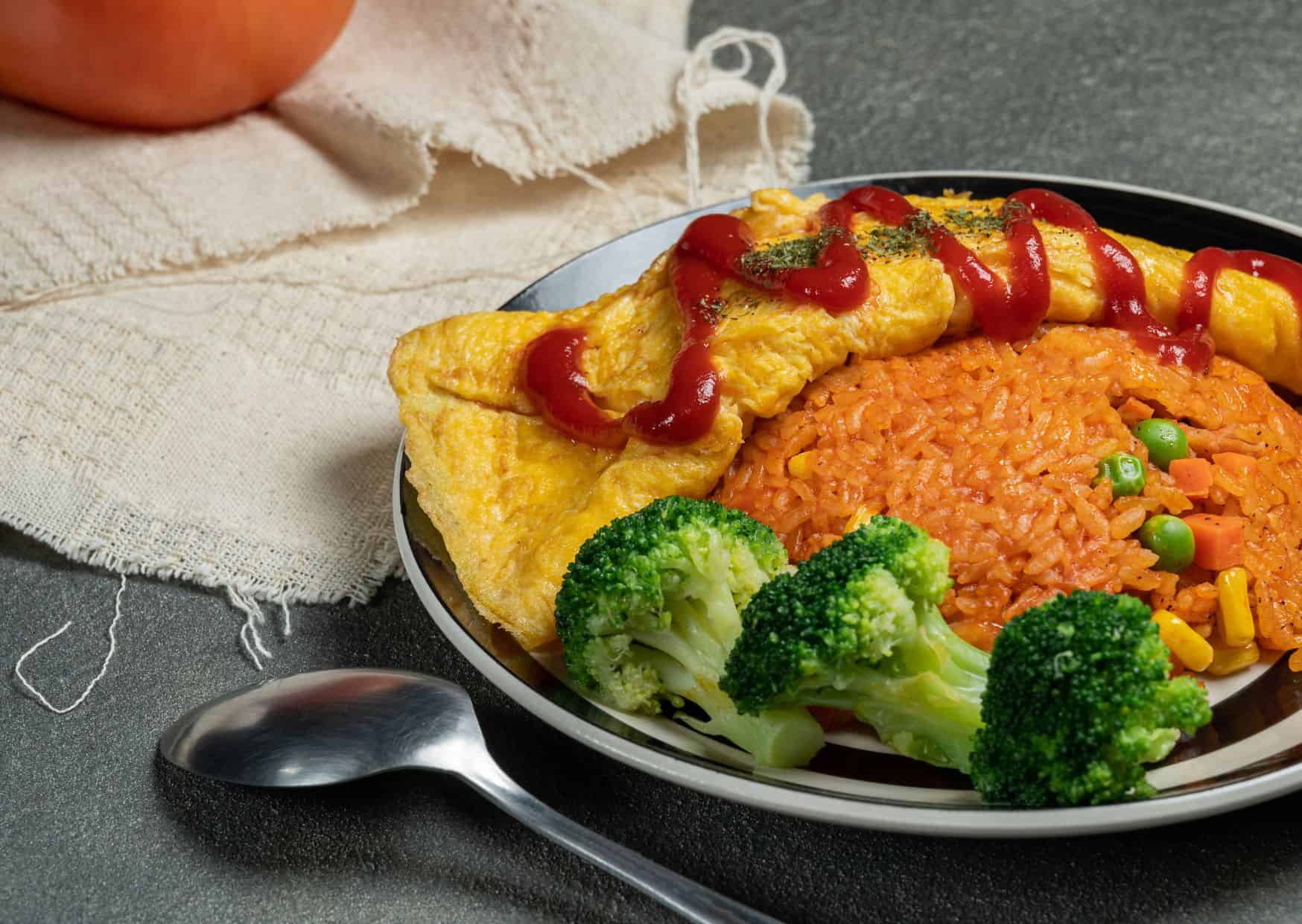 How to Make Omurice Without Breaking the Omelet 7 How To Make Homemade Omurice (Recipe Guide)