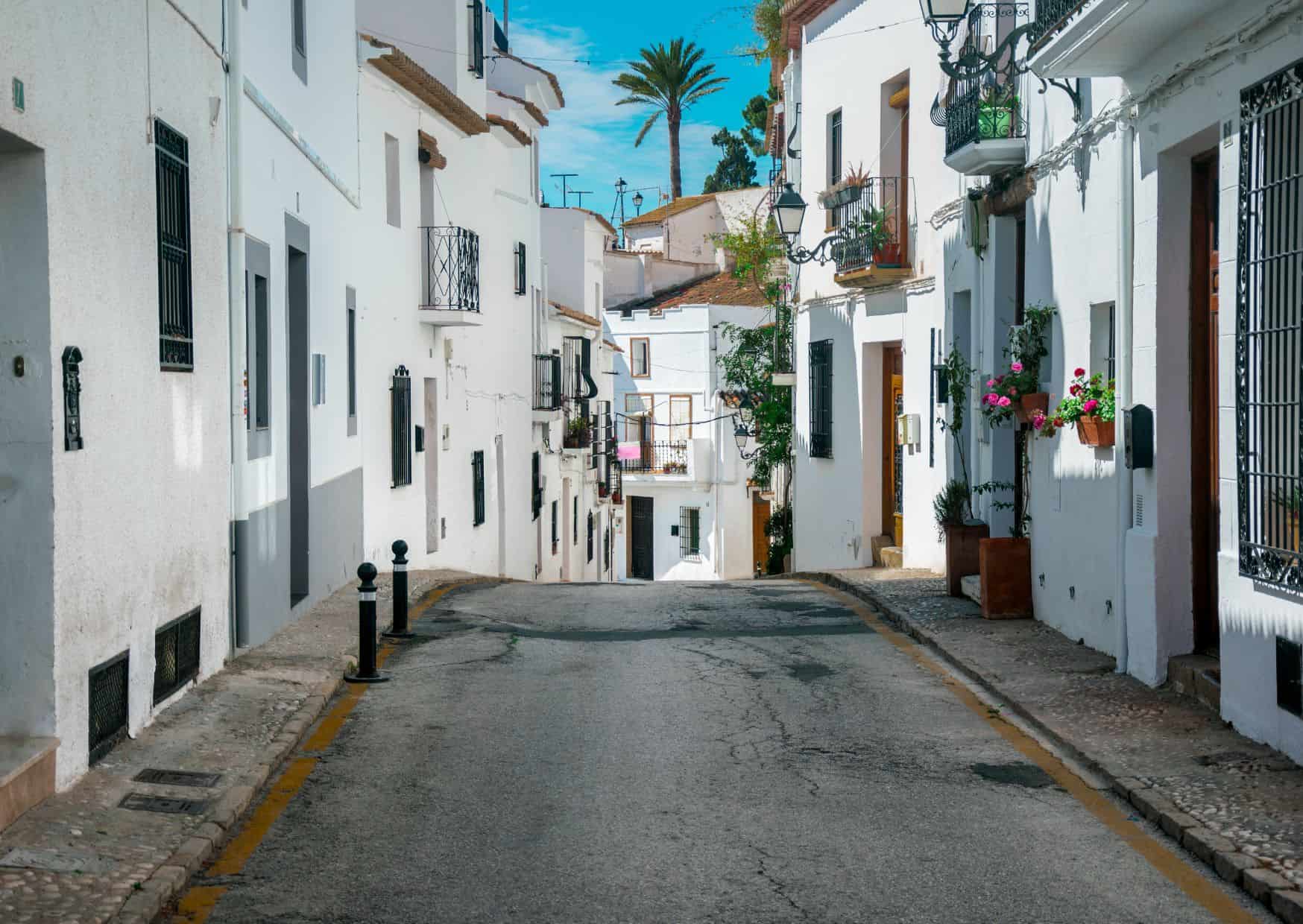 7 Reasons to Hate Spain and 9 Reasons to Fall in Love With It 1 Why Not To Visit Spain: 7 Reasons to Hate Spain and 9 Reasons to Love Spain, 10 Most Beautiful Beach Towns in Spain, Altea