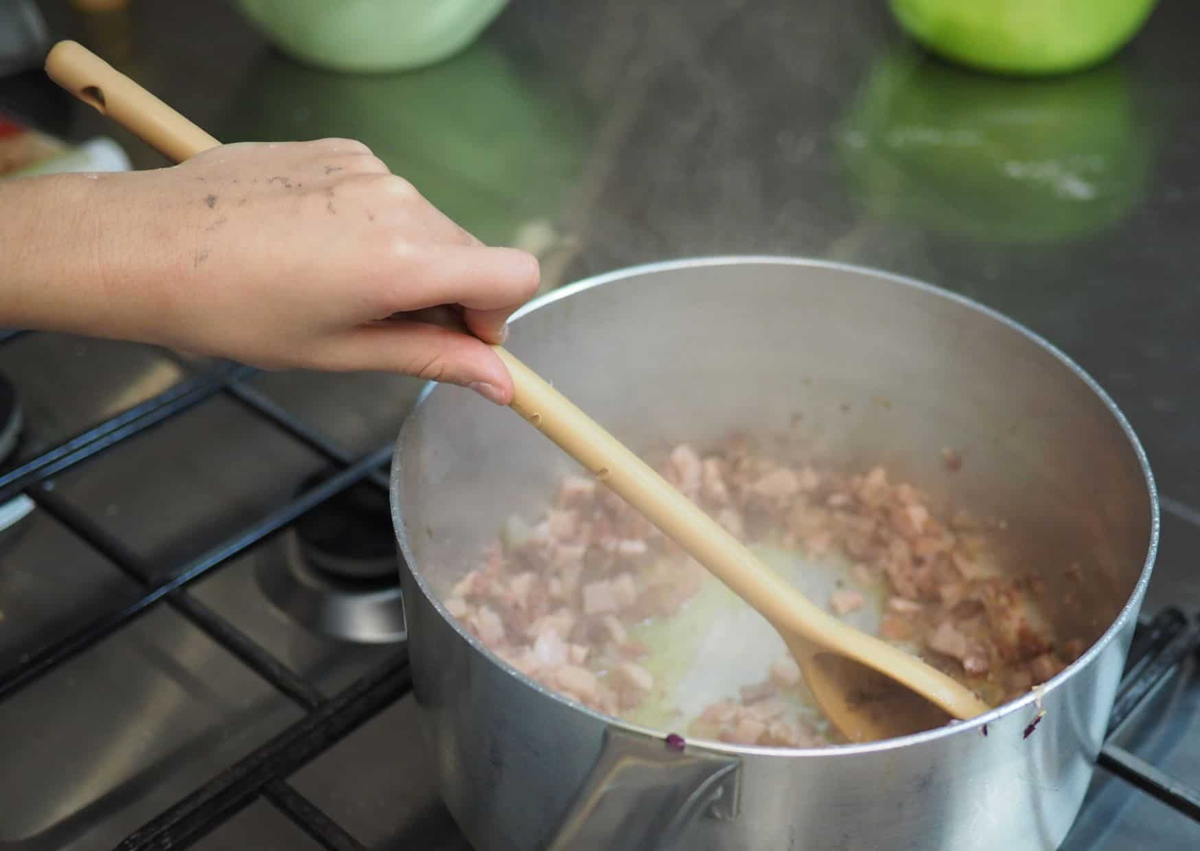 Americans Put Ragù on Spaghetti And Italians Reach for Tagliatelle: How To Make Homemade Tagliatelle Al Ragù Like An Italian Grandmother 3 How to Make Homemade Tagliatelle al Ragù (Recipe Guide)