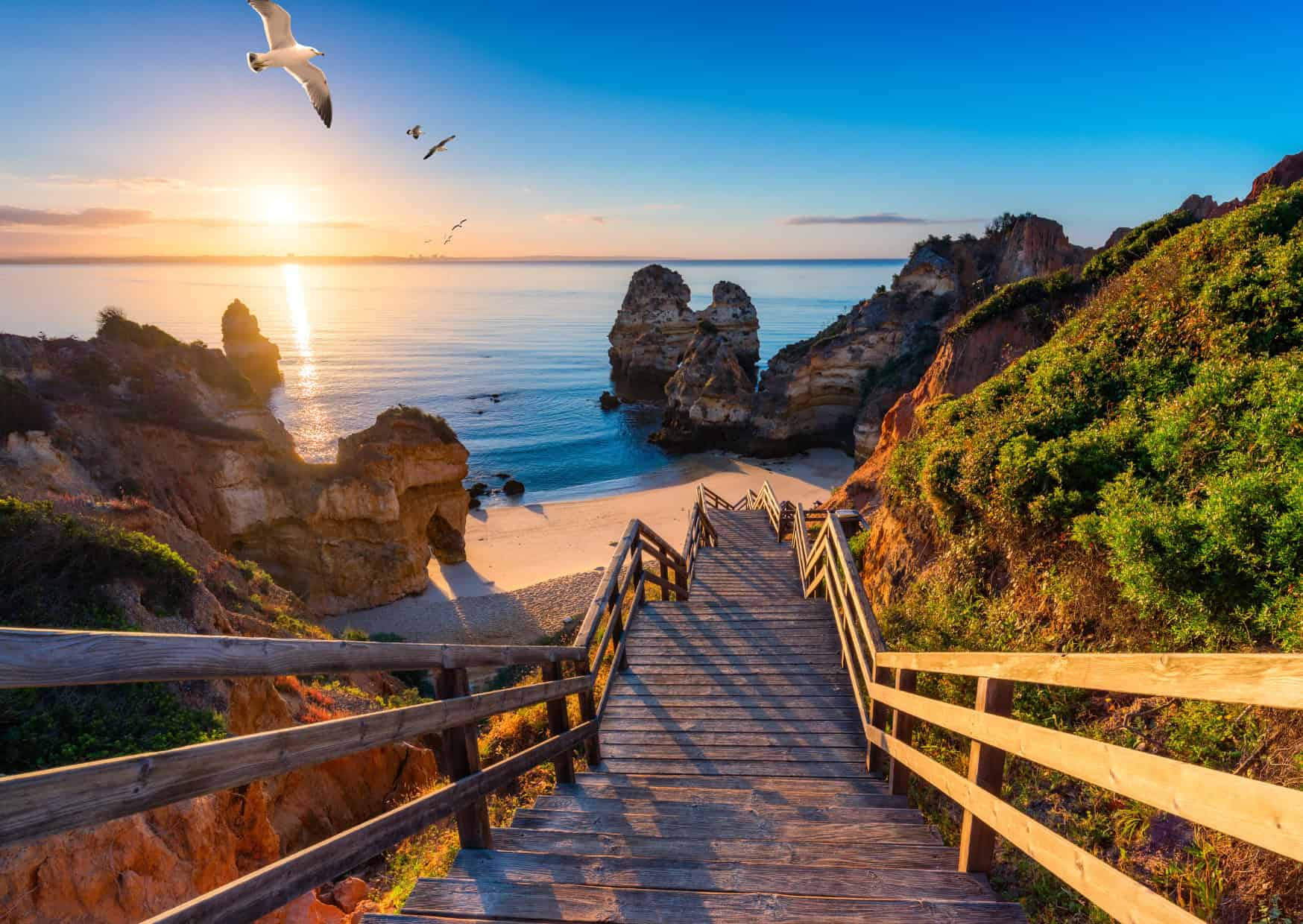 How Much Does It Cost to Retire in the Algarve? Wisconsin Retirees Monthly Retirement Budget in the Algarve 5 Why Everyones Packing Up and Moving to Portugal Algarve Portugal