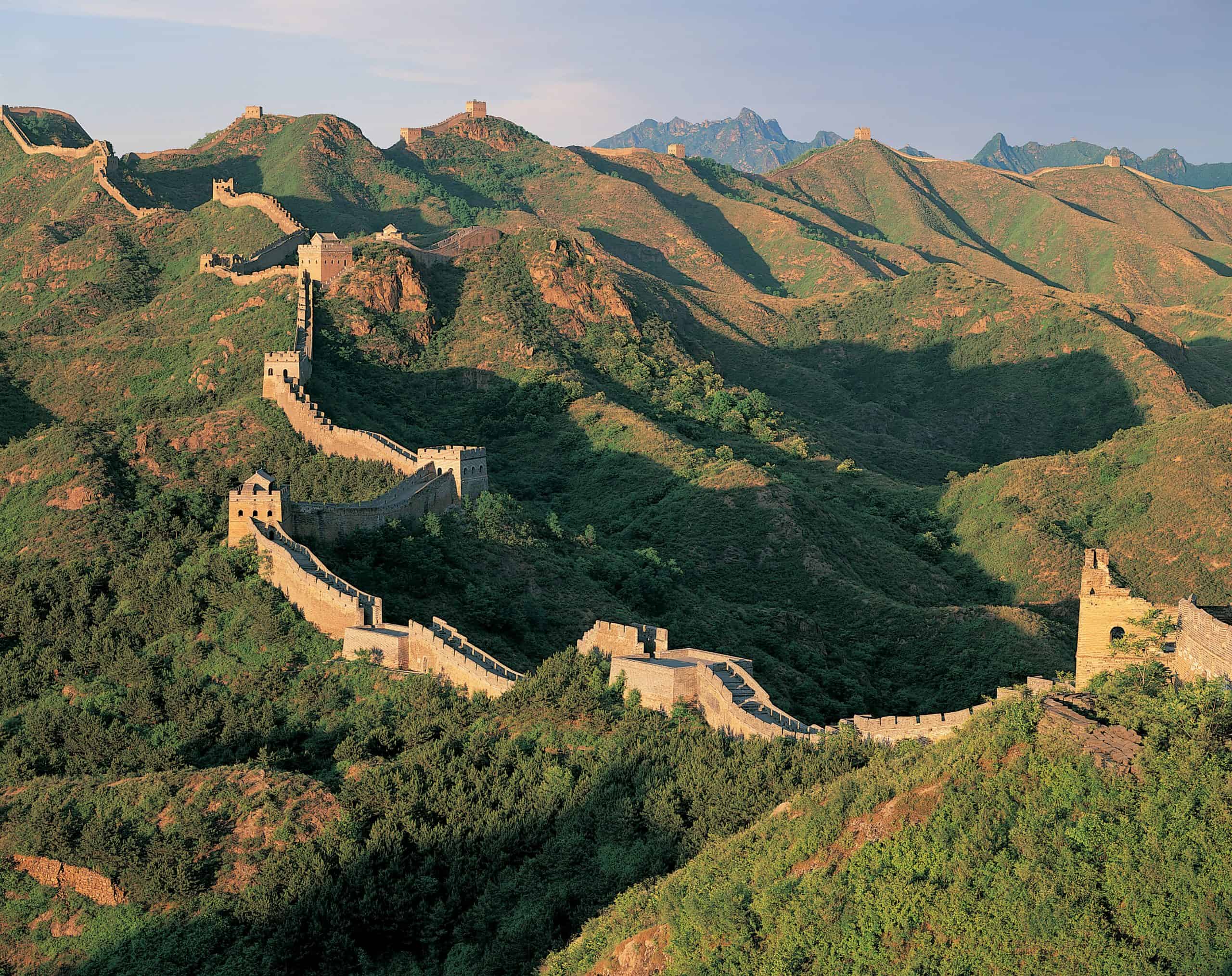 7 Breathtaking Tourist Spots You Should Visit Before They Disappear Forever 7 great wall of china scaled