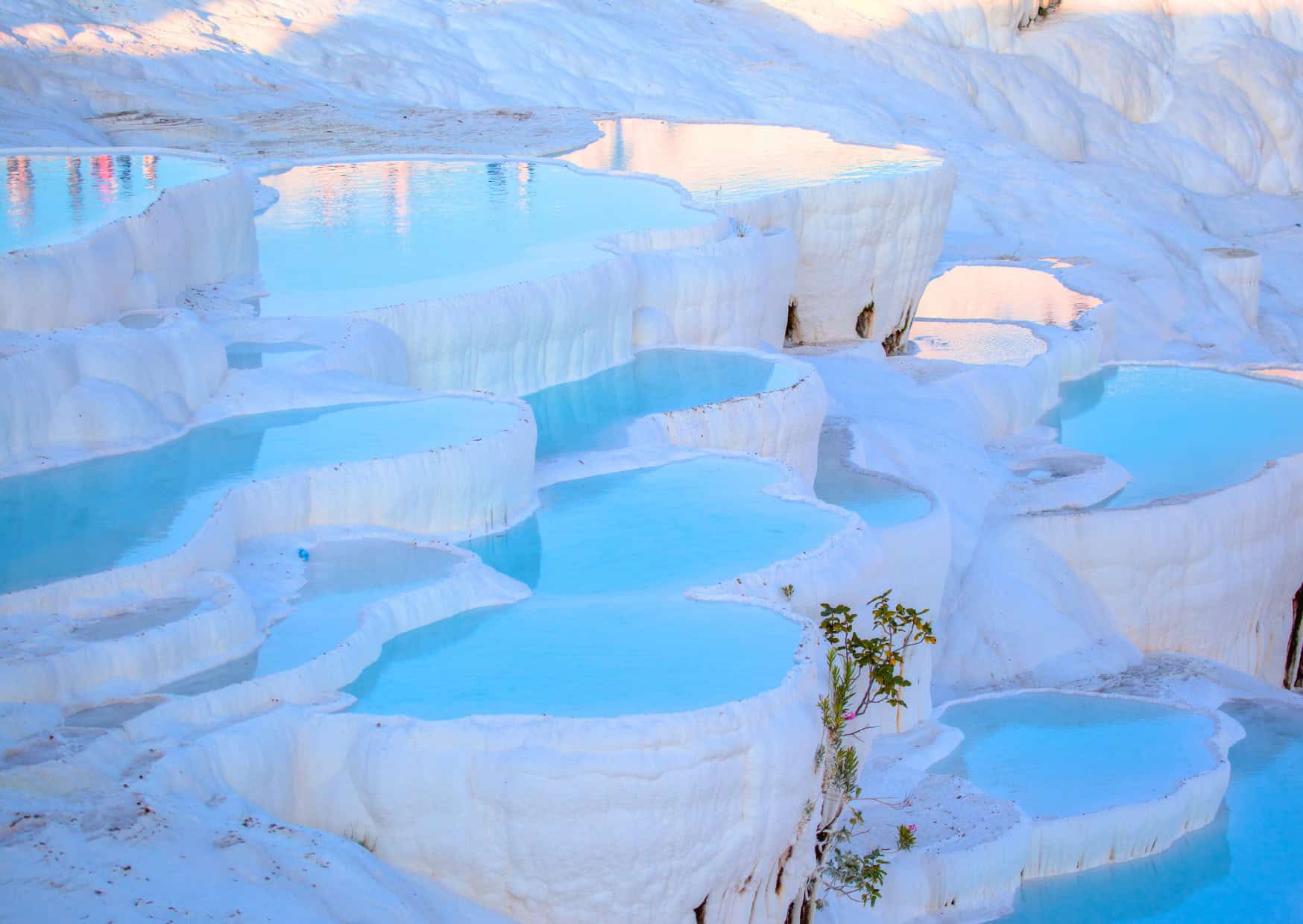 How to Experience Turkey Without Overdoing Your Budget 4 natural pools and terraces in PamukkaleTurkey