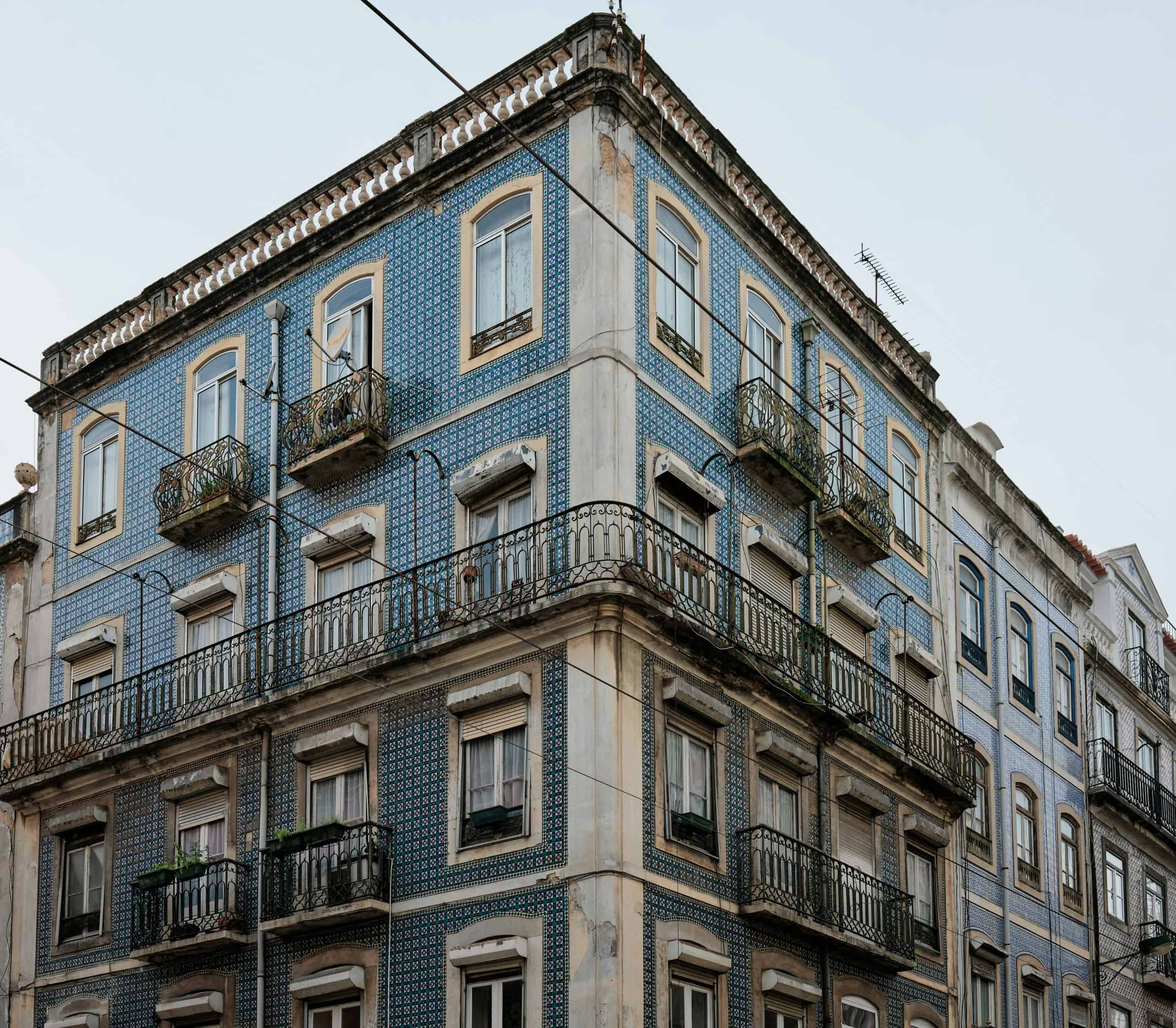 She Moved to Portugal at 59 to “Find Herself,” and Now She’s Back in Ohio Selling Real Estate 7 Azulejos in Lisbon Portugal