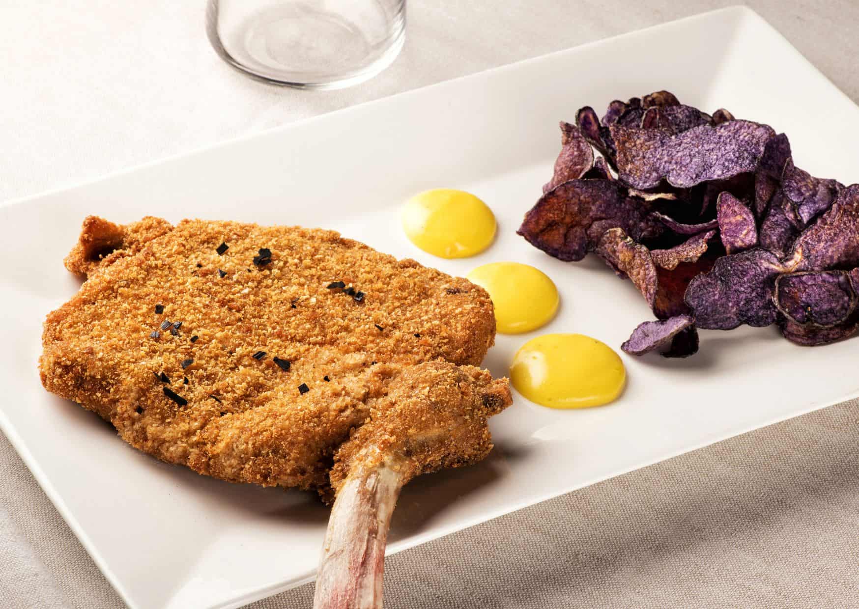 The Milanese Cutlet Tourists Should Be Ordering Instead: How to Make Authentic Cotoletta alla Milanese Like You’re in Milan 2 How To Make Homemade Cotoletta Alla Milanese (Recipe Guide)