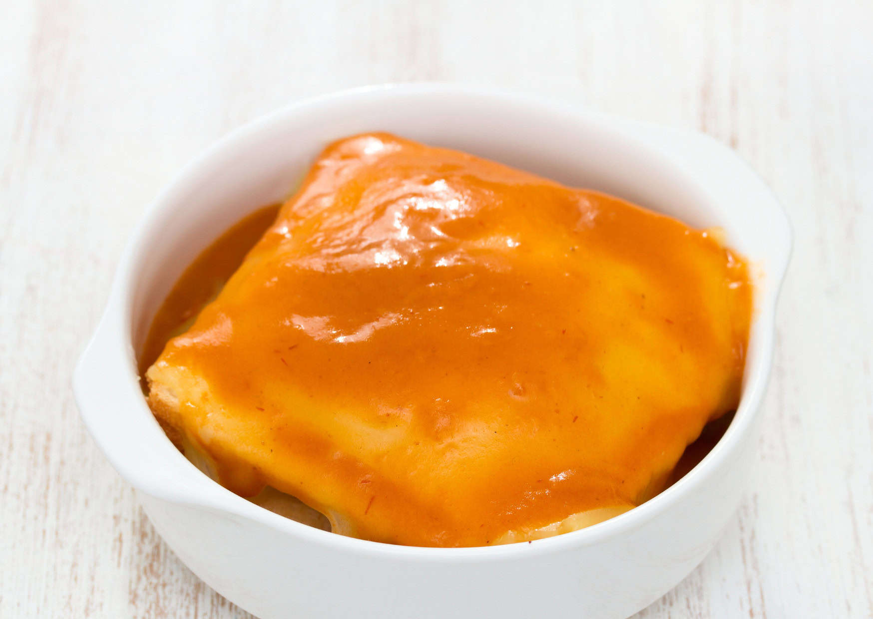 Stop Making Boring Sandwiches: This Francesinha Turns Meat, Cheese, Bread, and Sauce Into Magic 4 How to Make Portuguese Francesinha (Recipe Guide)
