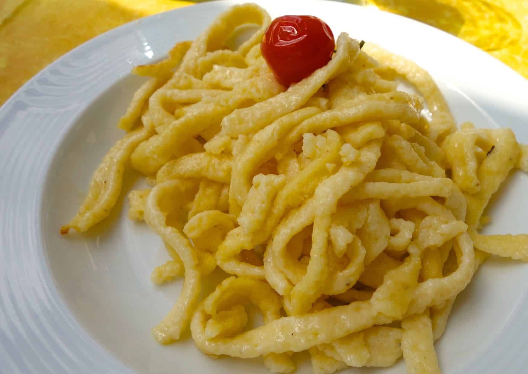 These German Dumplings Look Simple Until You Taste Them: Authentic German Spätzle Recipe at Home 4 How to Make German Spätzle Dumplings (Recipe Guide)