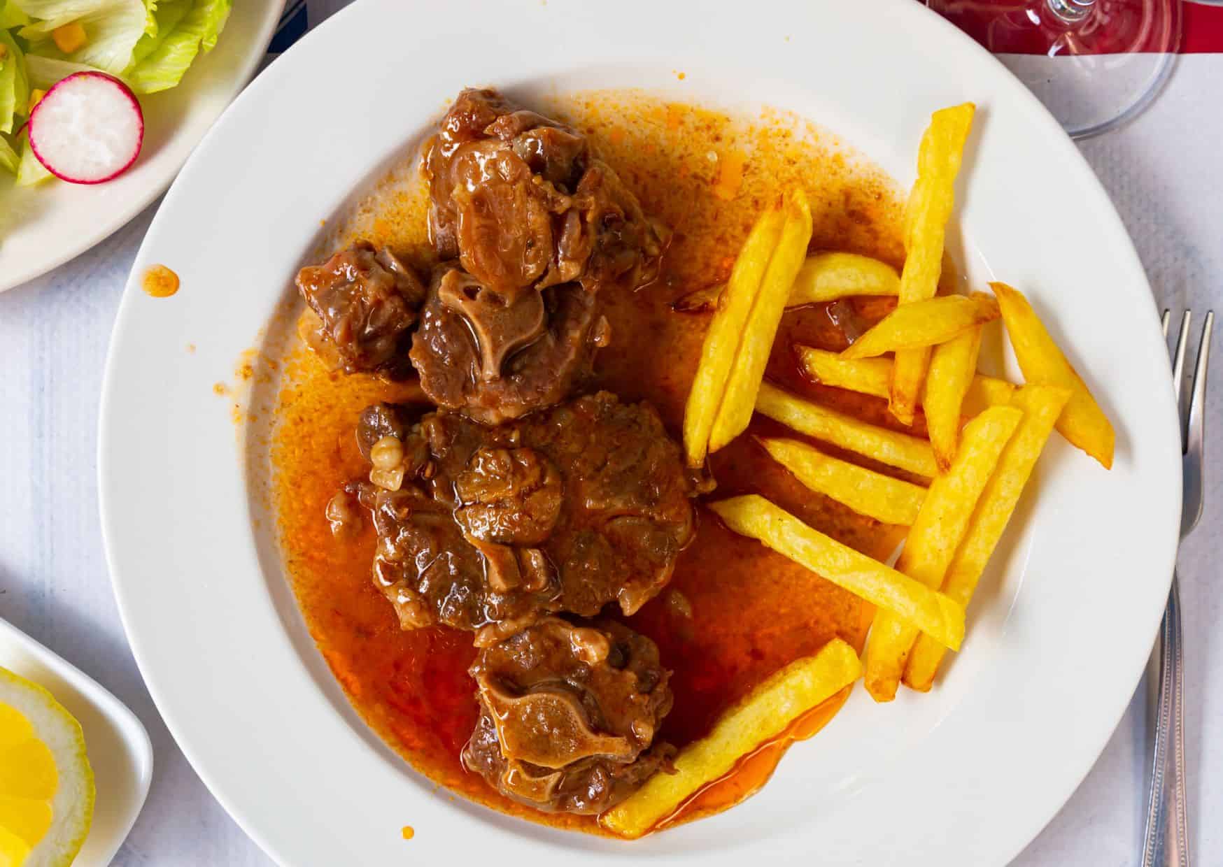 4 Most Popular Andalusia Food (Recipe Guide), How To Make Homemade Rabo de Toro Oxtail Stew (Recipe Guide)