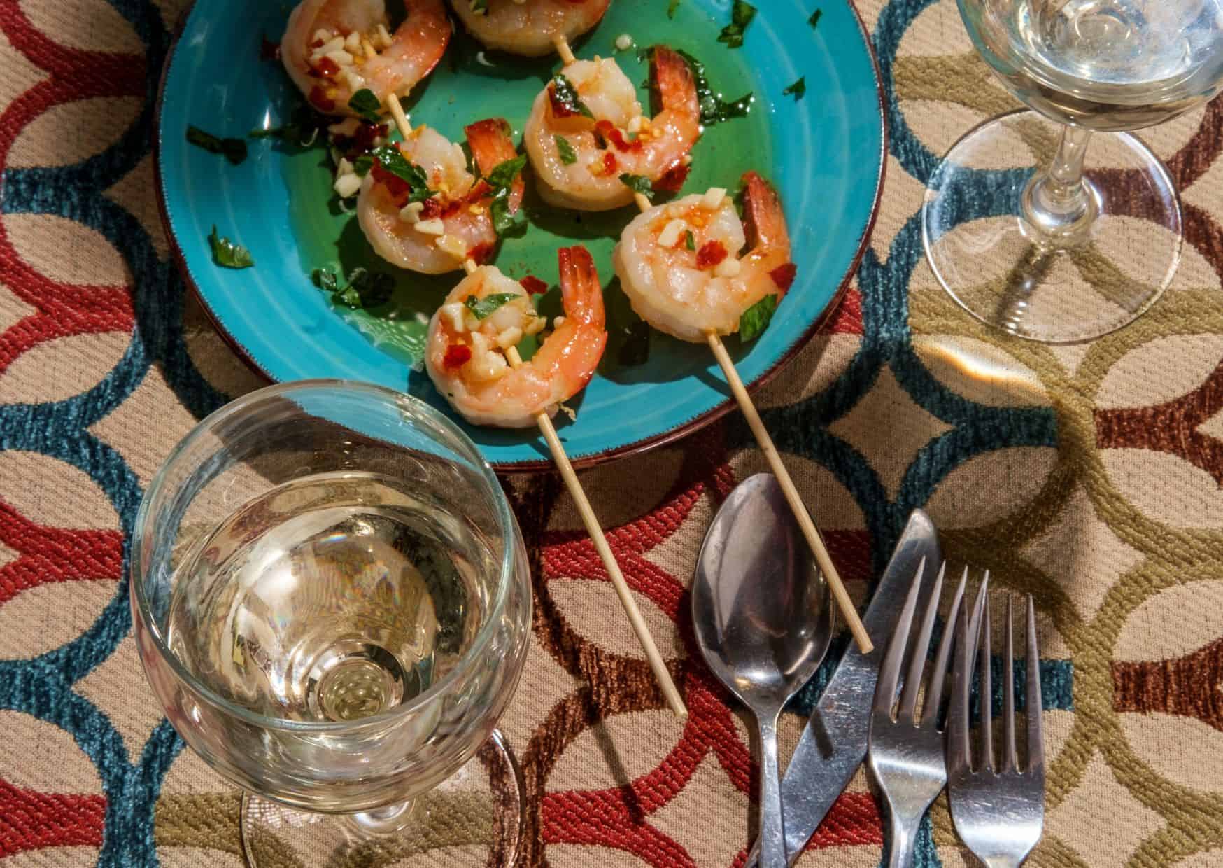 Why Portuguese Garlic Shrimp Tastes Different From Spain’s Famous Gambas al Ajillo 3 Difference Between Gambas a l’Ajilo in Portugal Vs Gambas al Ajillo Spain (Recipe Guide), How To Make Portuguese Gambas a l’Ajilo (Recipe Guide)