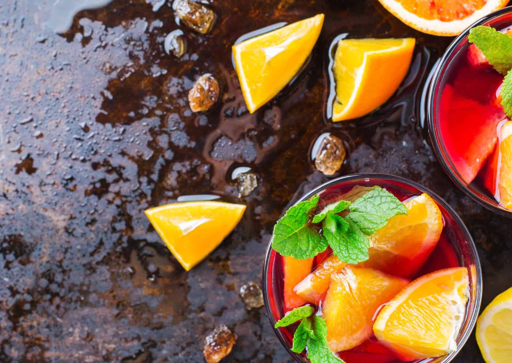 How Spaniards Make Sangria Without Turning It Into Fruit Punch 2 How To Make Spanish Sangria (Recipe Guide)