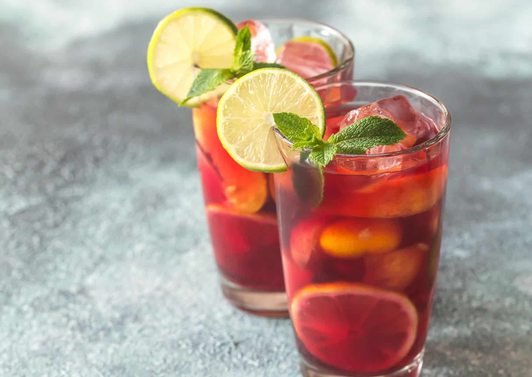 How Spaniards Make Sangria Without Turning It Into Fruit Punch 5 How To Make Spanish Sangria (Recipe Guide)