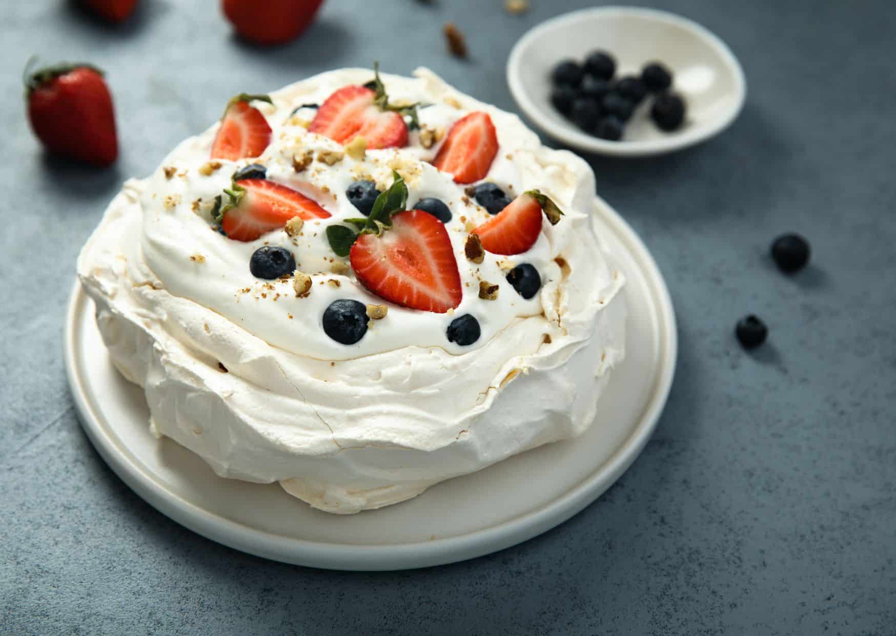 6 Most Popular Desserts in the World Everyone Should Try Once 5 Pavlova (Australia/New Zealand)