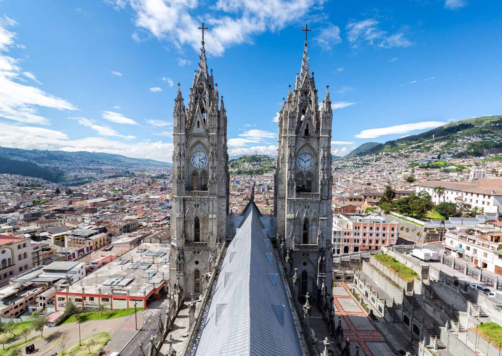 12 Best Cities to Live for $2000 USD Per Month