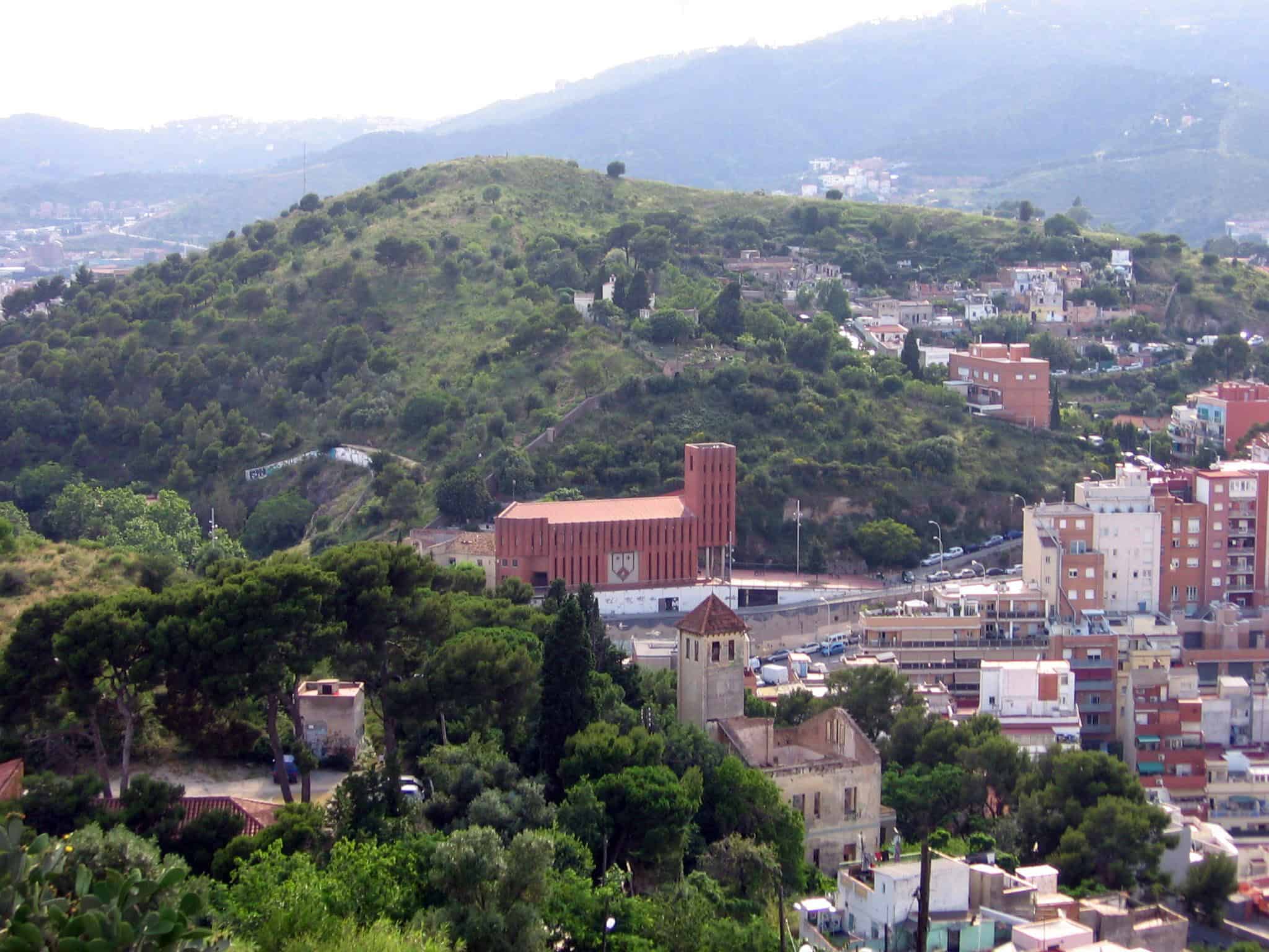 10 Secret Barcelona Viewpoints That Locals Don’t Want Flooded With Tourists (Yet) 4 Turo del Carmel des de la Rovira