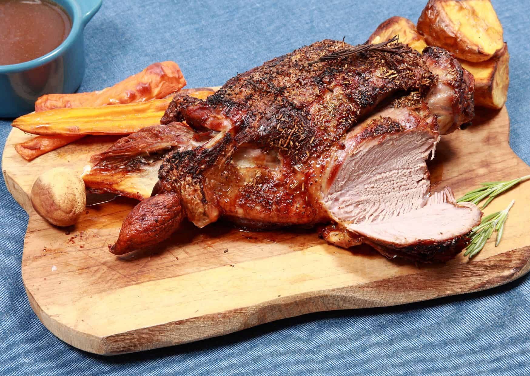 Italy’s Best Roast Lamb Doesn’t Need a Long Ingredient List: How to Make Abbacchio al Forno 4 How To Make Homemade Abbacchio al Forno Roast Lamb (Recipe Guide)