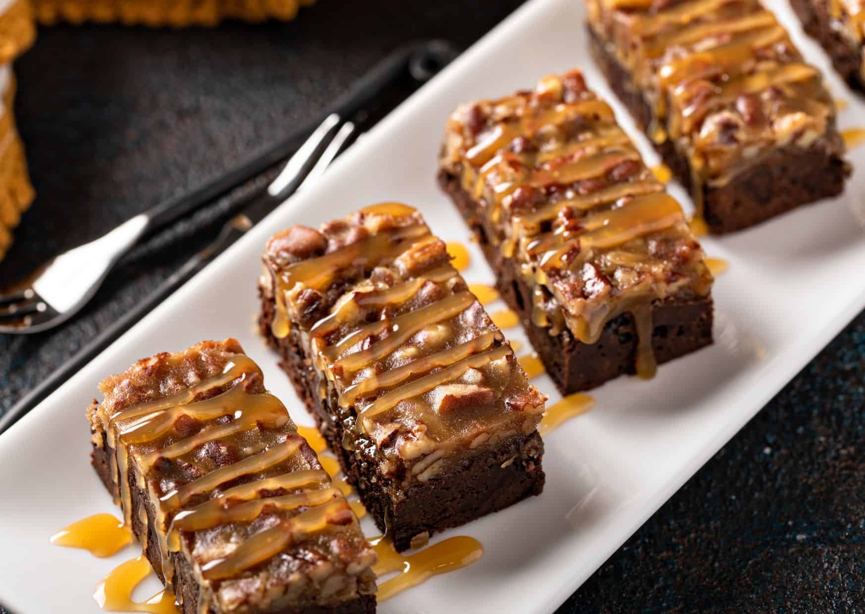 7 Most Popular Desserts for Thanksgiving (Recipe Guide) 7 Pecan Pie Bars