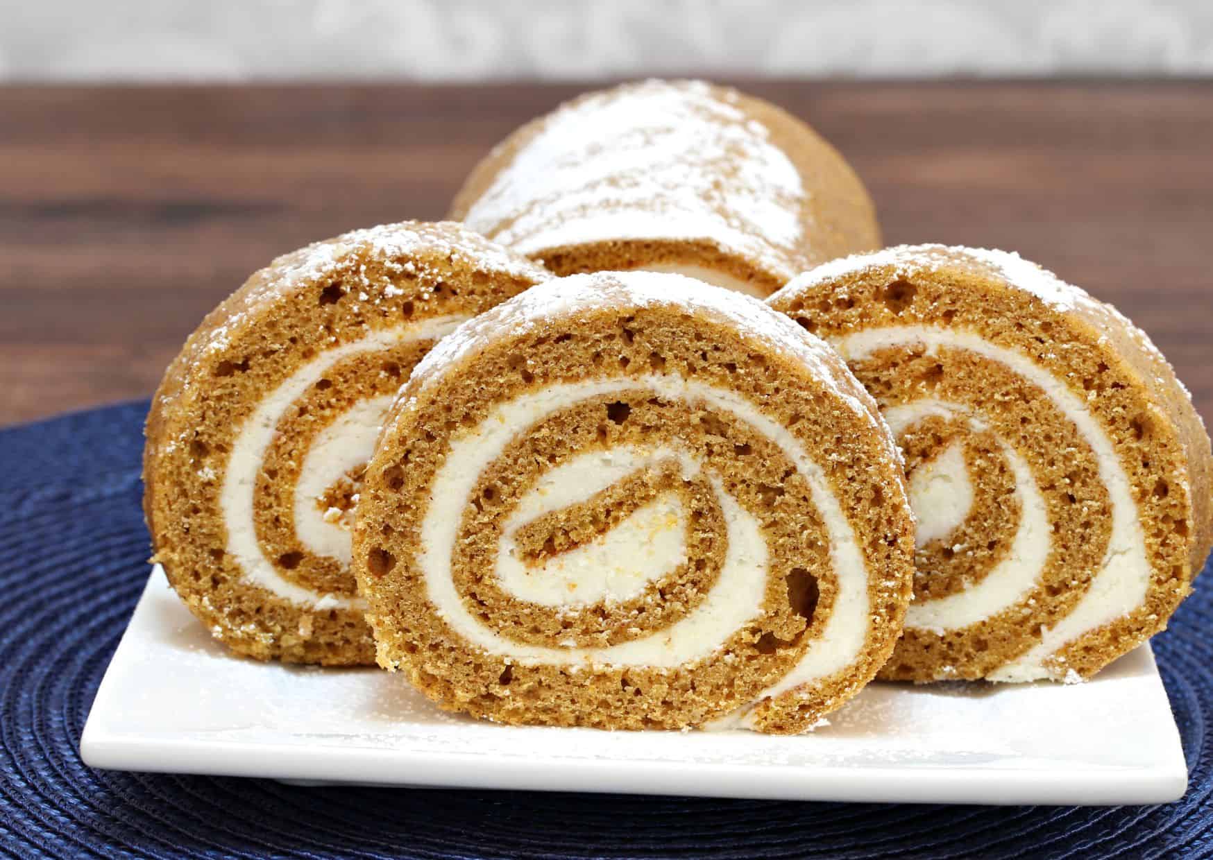 7 Most Popular Desserts for Thanksgiving (Recipe Guide) 6 Pumpkin Roll