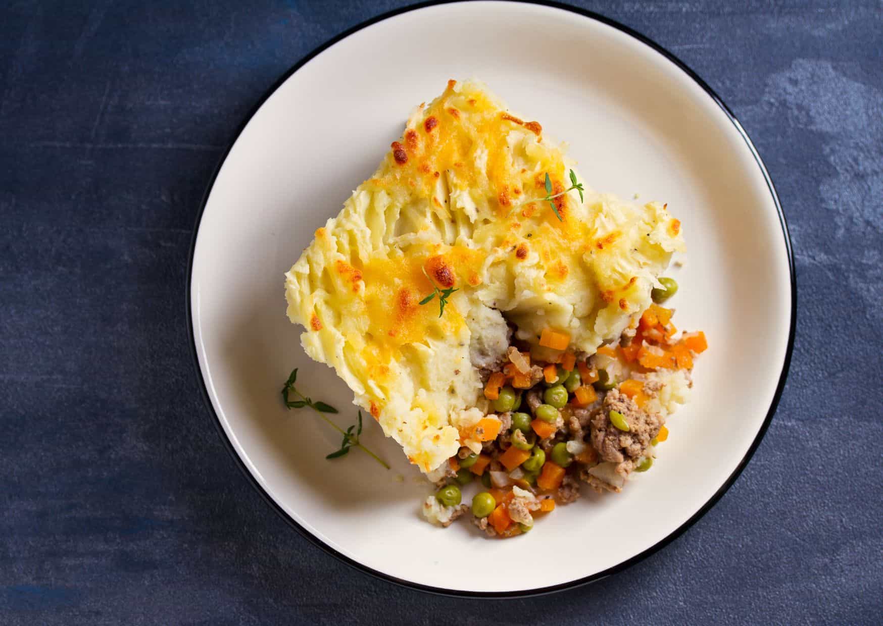 How to Make Classic Shepherd’s Pie With a Perfect Mashed Potato Top 4 How to Make Homemade Shepherd’s Pie (Recipe Guide)