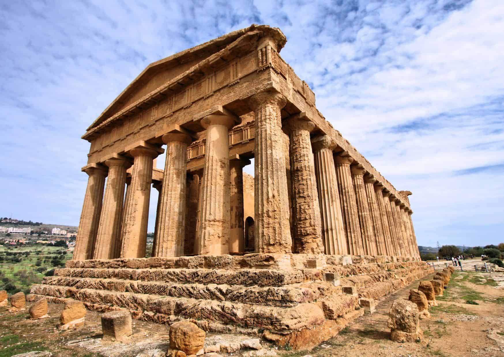 First Time in Sicily? 7 Things First-Time Visitors to Sicily Need to Know And What to Do First 8 7 Best Things To Know Before Visiting Sicily Italy for First-Timers And the Best Things to Do