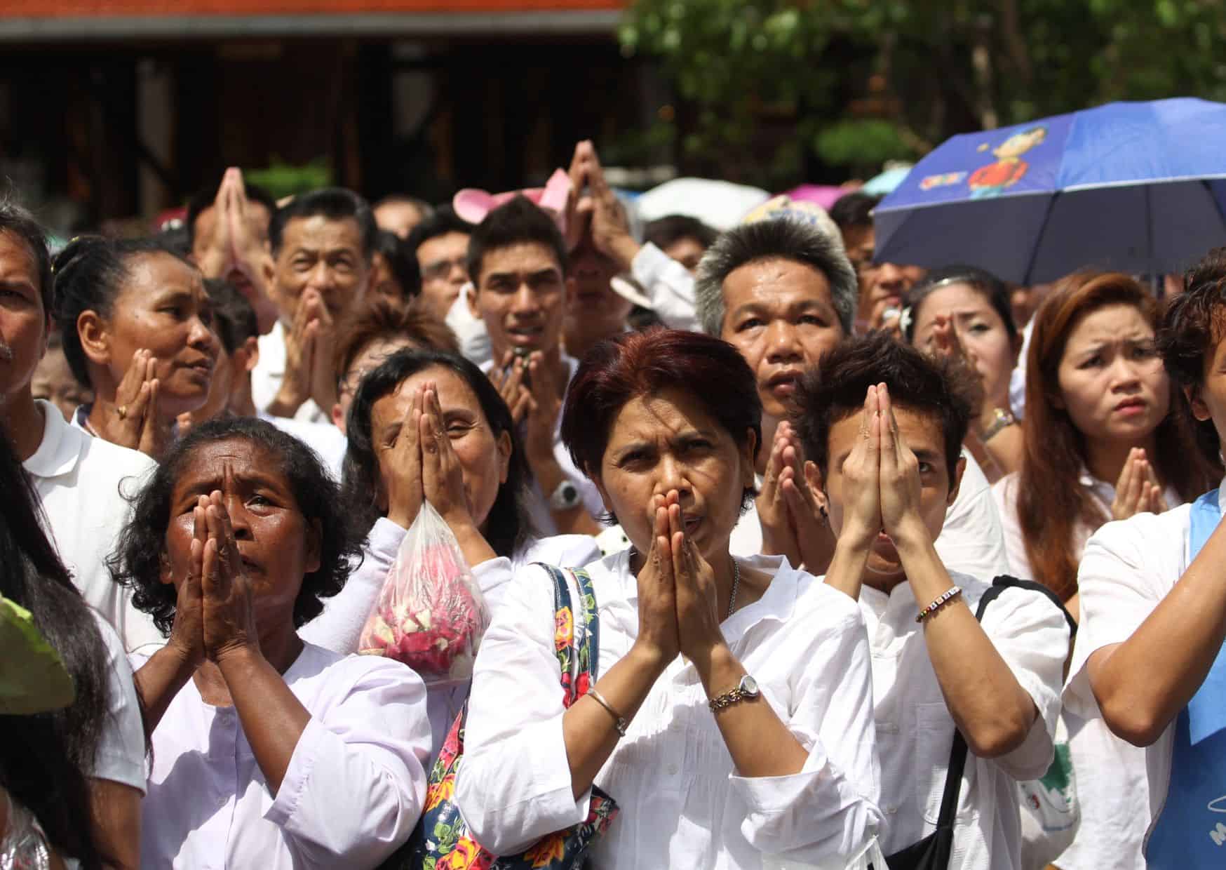 15 Things You Should Never Do in Thailand — If You Want to Avoid Major Culture Shock 4 Don't Do This in Thailand: 15 Things Not to Do in Thailand
