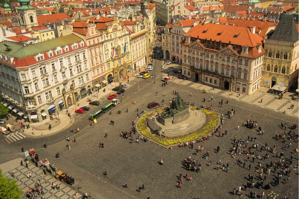 13 Tourist Traps Europeans Avoid—And the Secret Spots They Visit Instead 7 13 Tourist Traps Europeans Never Visit Old Town Square