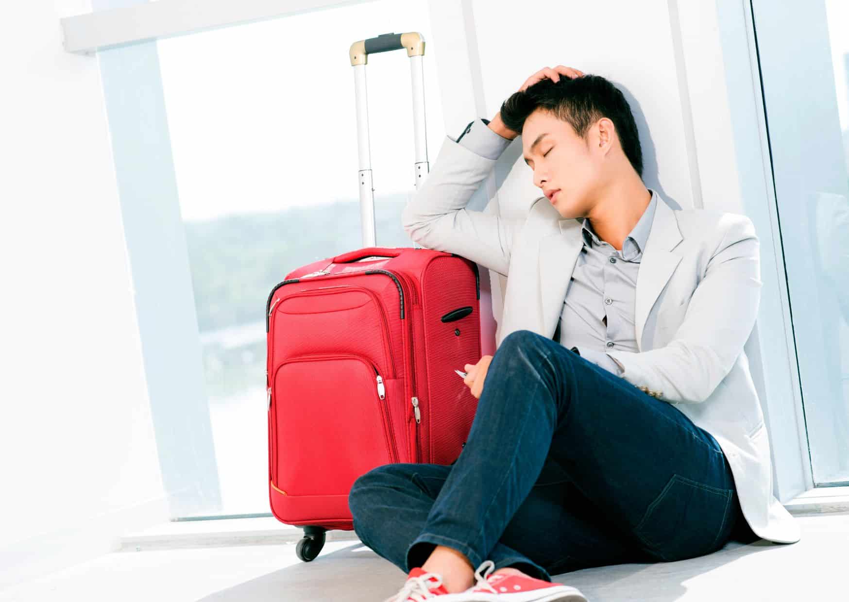 Flight Delay Survival Guide: How to Rebook, Claim Compensation And Avoid Getting Stranded 2 Flight Delayed Or Cancelled?: Rights When Your Flight Gets Delayed