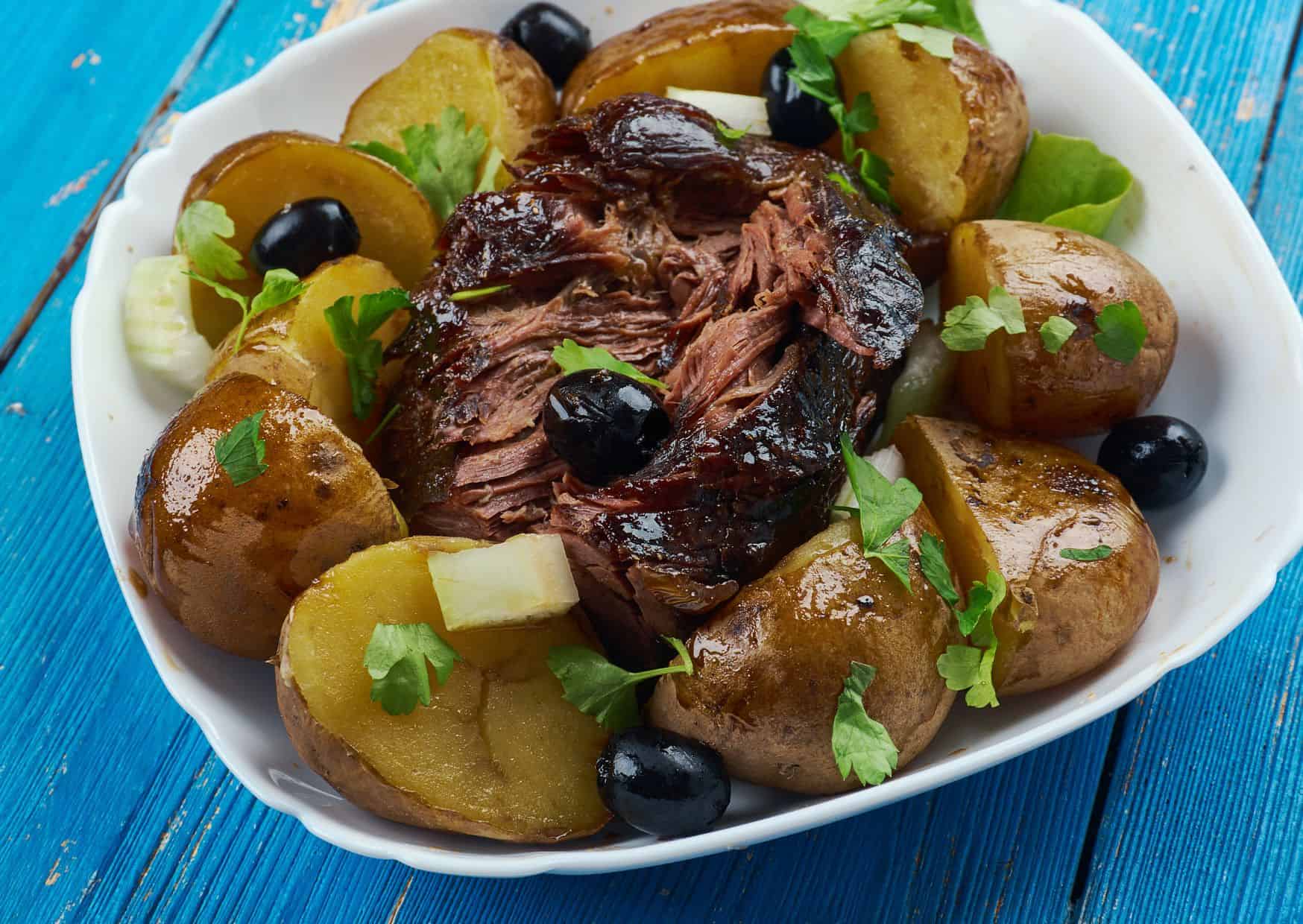 13 Authentic Greek Dishes That Are Better Than the Tourist Classics 6 Kleftiko