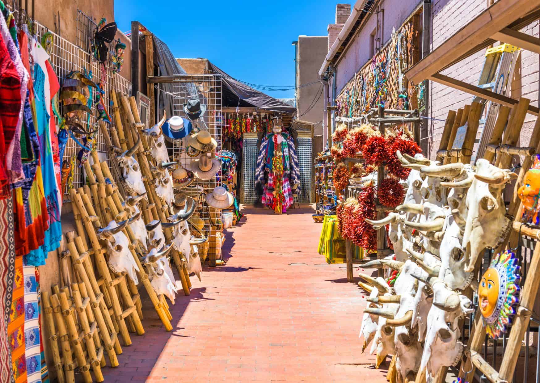 The Tipping Rules in Mexico Tourists Always Get Wrong 6 Rules About Tipping in Mexico: Tips and Mistakes to Avoid, 15 Unspoken Rules of Mexican Life That Tourists Never Understand