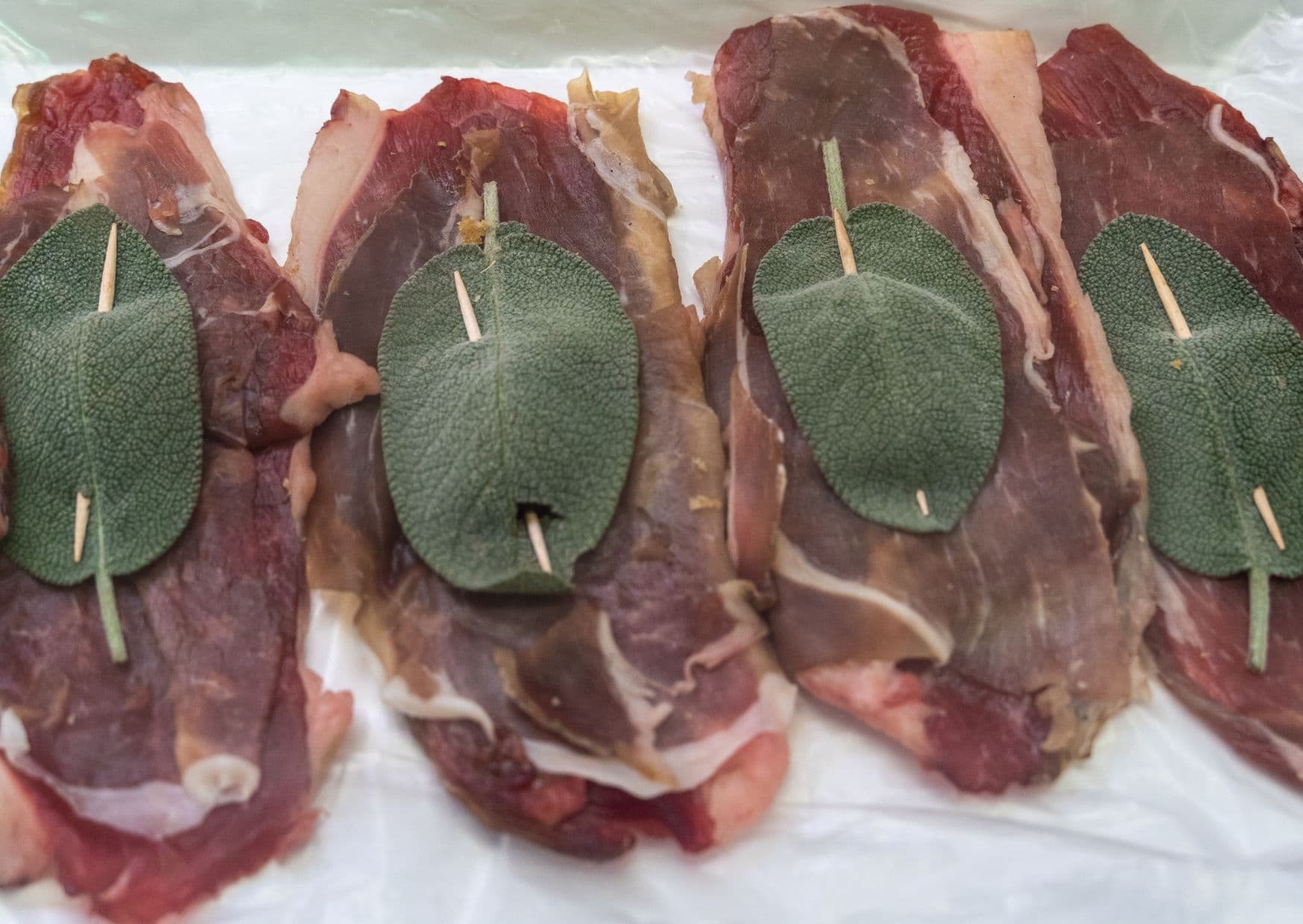 Forget Chicken Parm: How To Make Saltimbocca Alla Romana That Tastes Like A Roman Trattoria 2 How To Make Homemade Saltimbocca alla Romana (Recipe Guide)