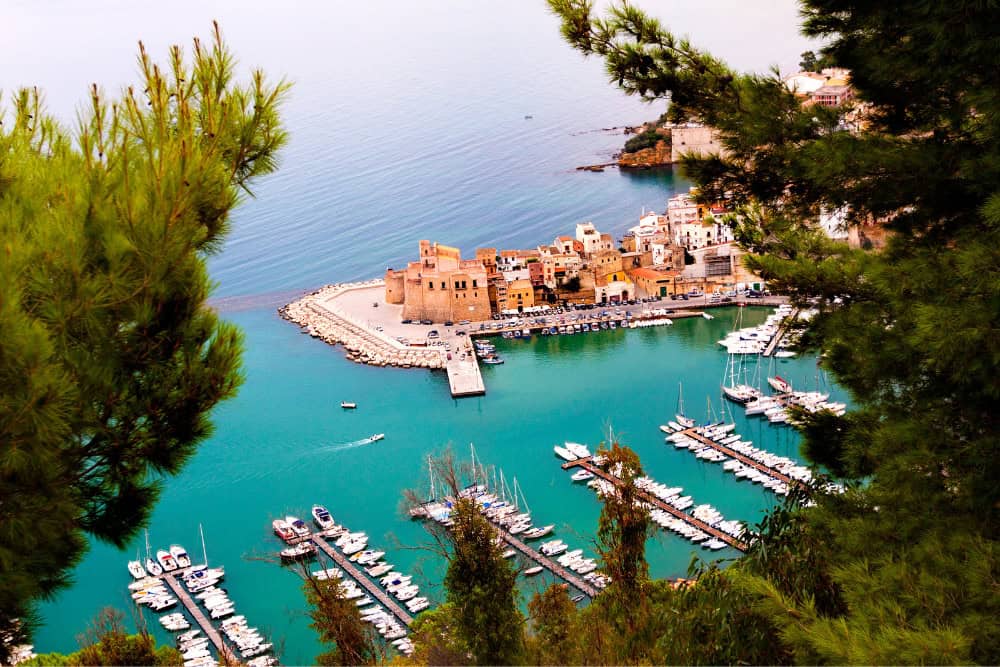 7 Secret Italian Villages Where Americans Are Buying €1 Homes — And Making It Work 4 Silcity Italy 8 Secret Italian Villages Where Americans Are Buying E1 Houses