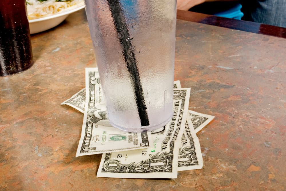 Americans Think These Tricks Save Money But Europeans Know Better: 9 American Travel “Hacks” Europeans Secretly Laugh At 4 9 American Travel ‘Hacks 4